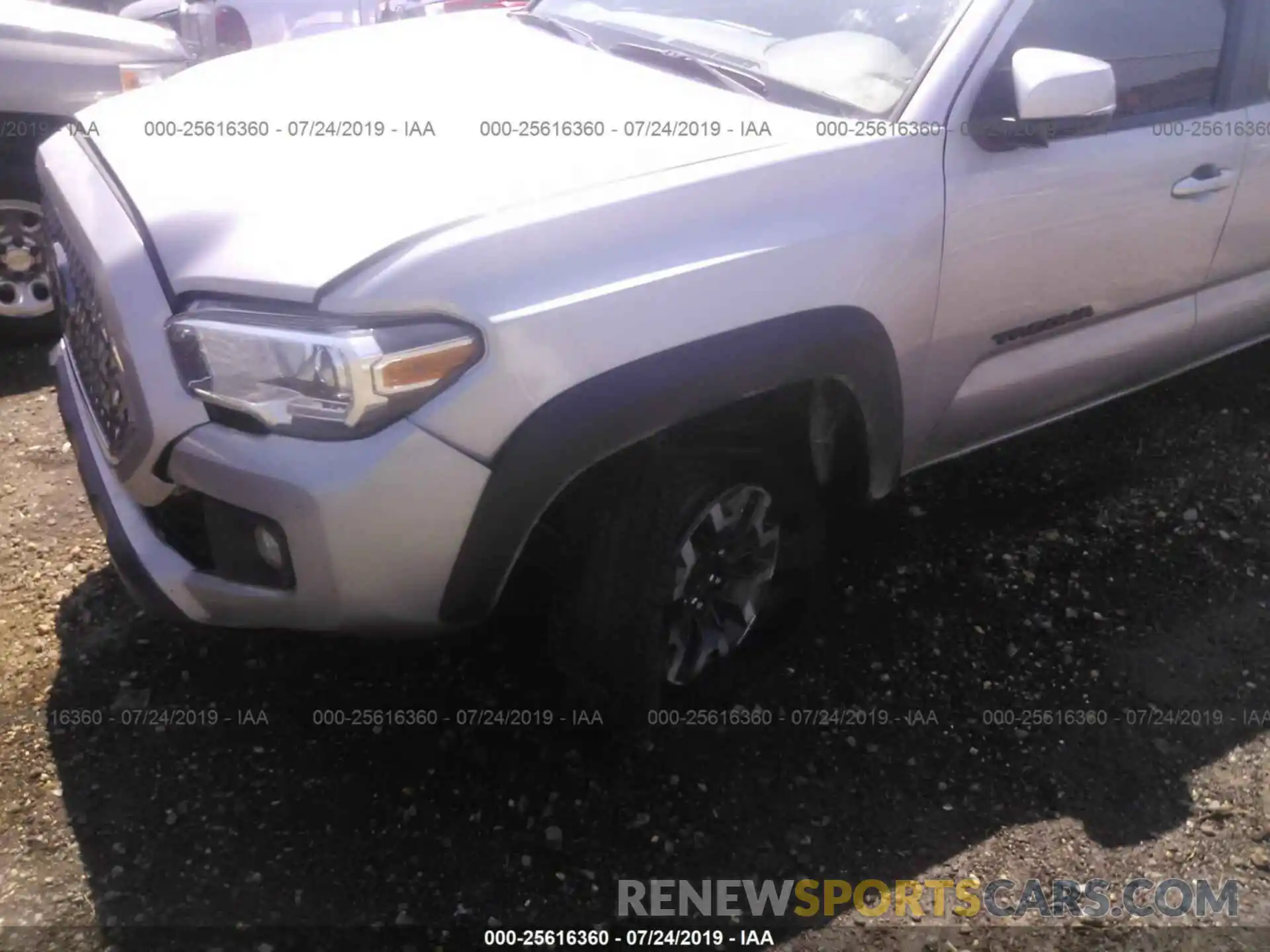 6 Фотография поврежденного автомобиля 3TMCZ5AN0KM202301 TOYOTA TACOMA 2019