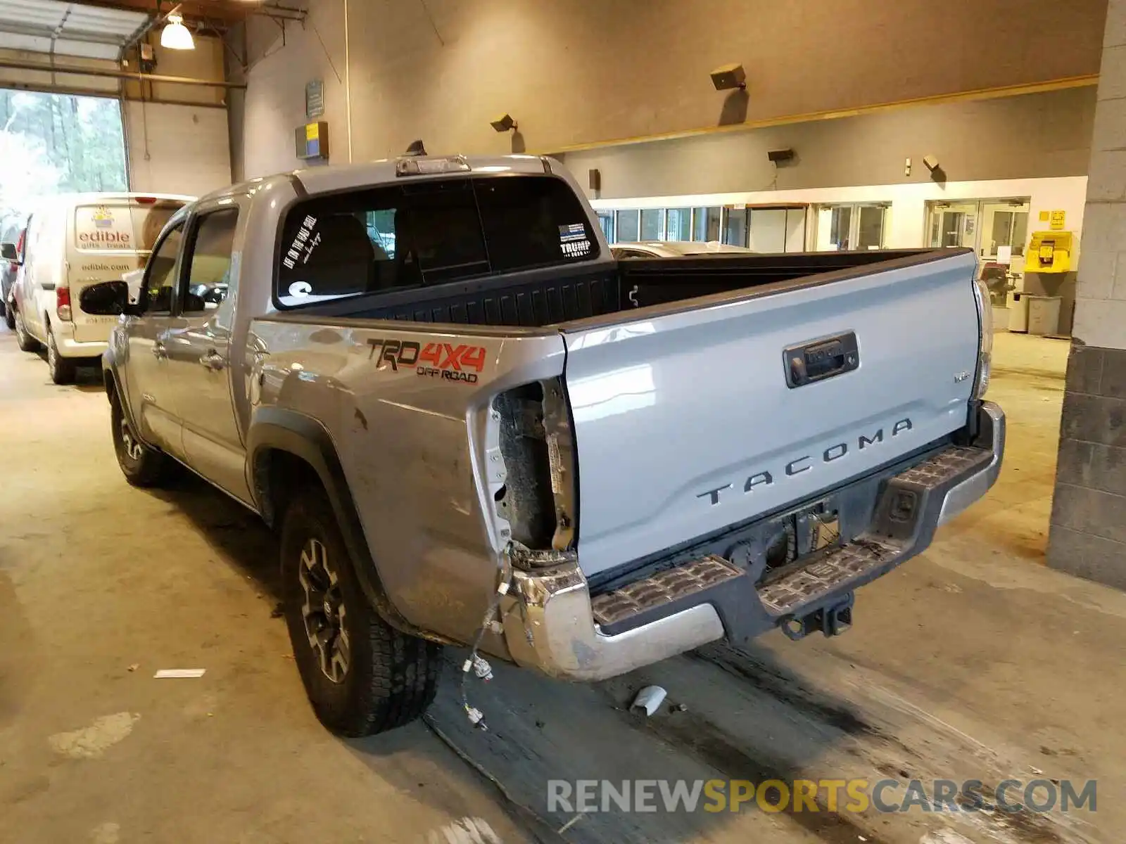 3 Photograph of a damaged car 3TMCZ5AN0KM205814 TOYOTA TACOMA 2019