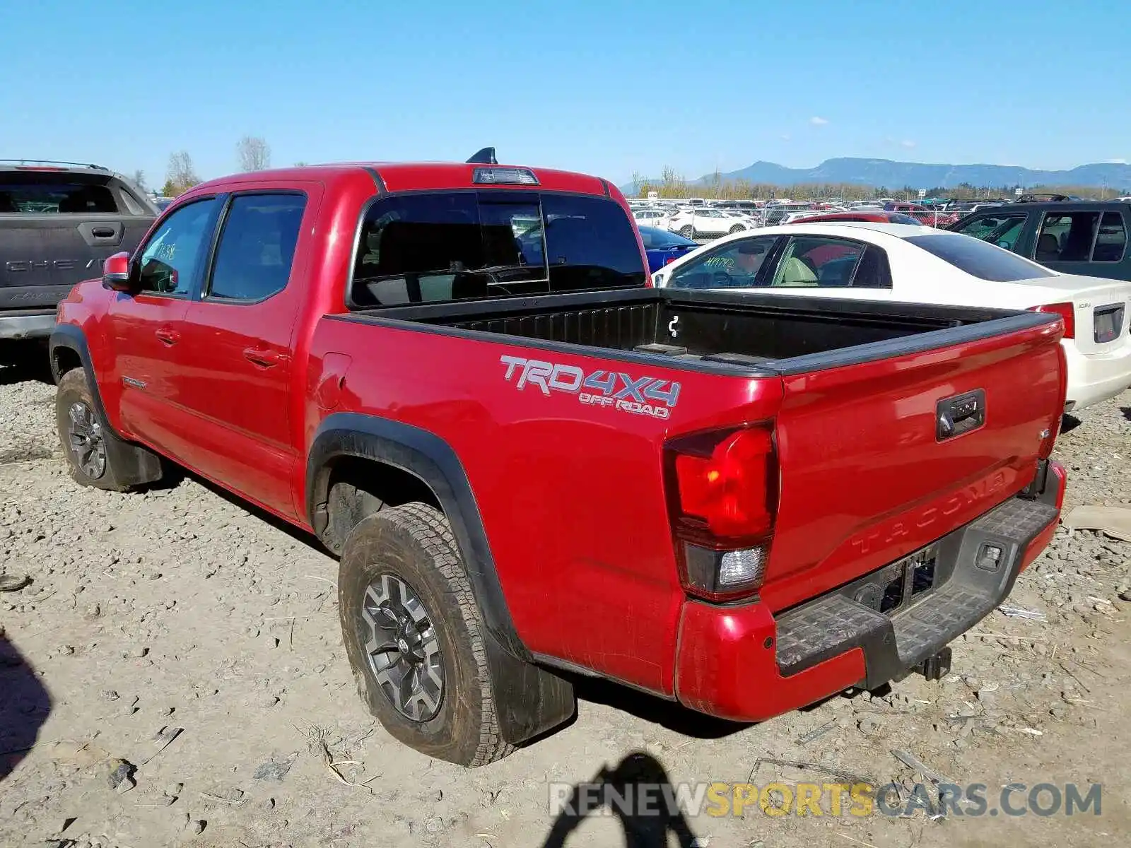 3 Photograph of a damaged car 3TMCZ5AN0KM206915 TOYOTA TACOMA 2019