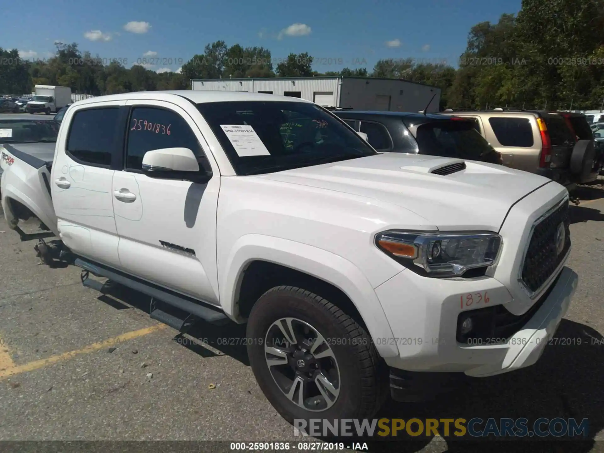 1 Photograph of a damaged car 3TMCZ5AN0KM207398 TOYOTA TACOMA 2019