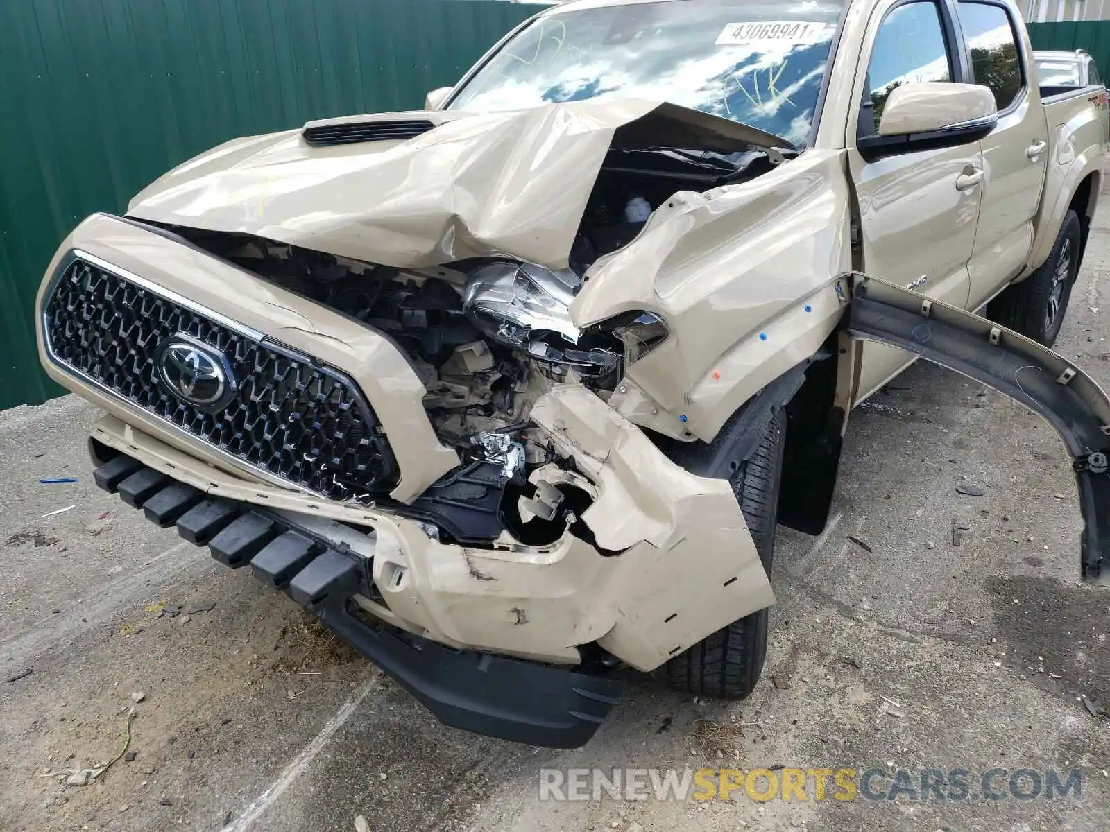 9 Photograph of a damaged car 3TMCZ5AN0KM207529 TOYOTA TACOMA 2019