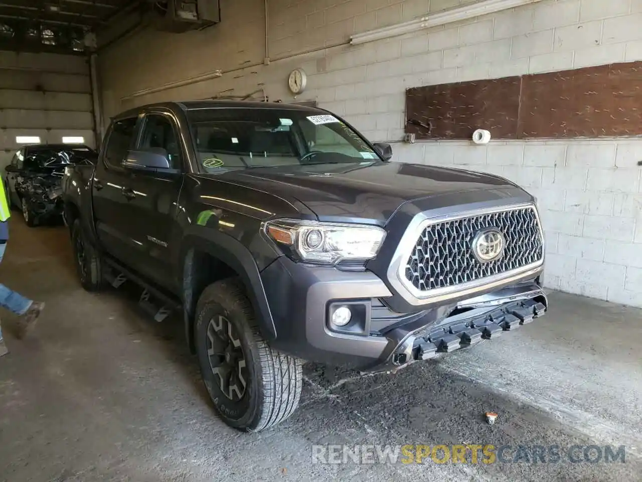 1 Photograph of a damaged car 3TMCZ5AN0KM208728 TOYOTA TACOMA 2019