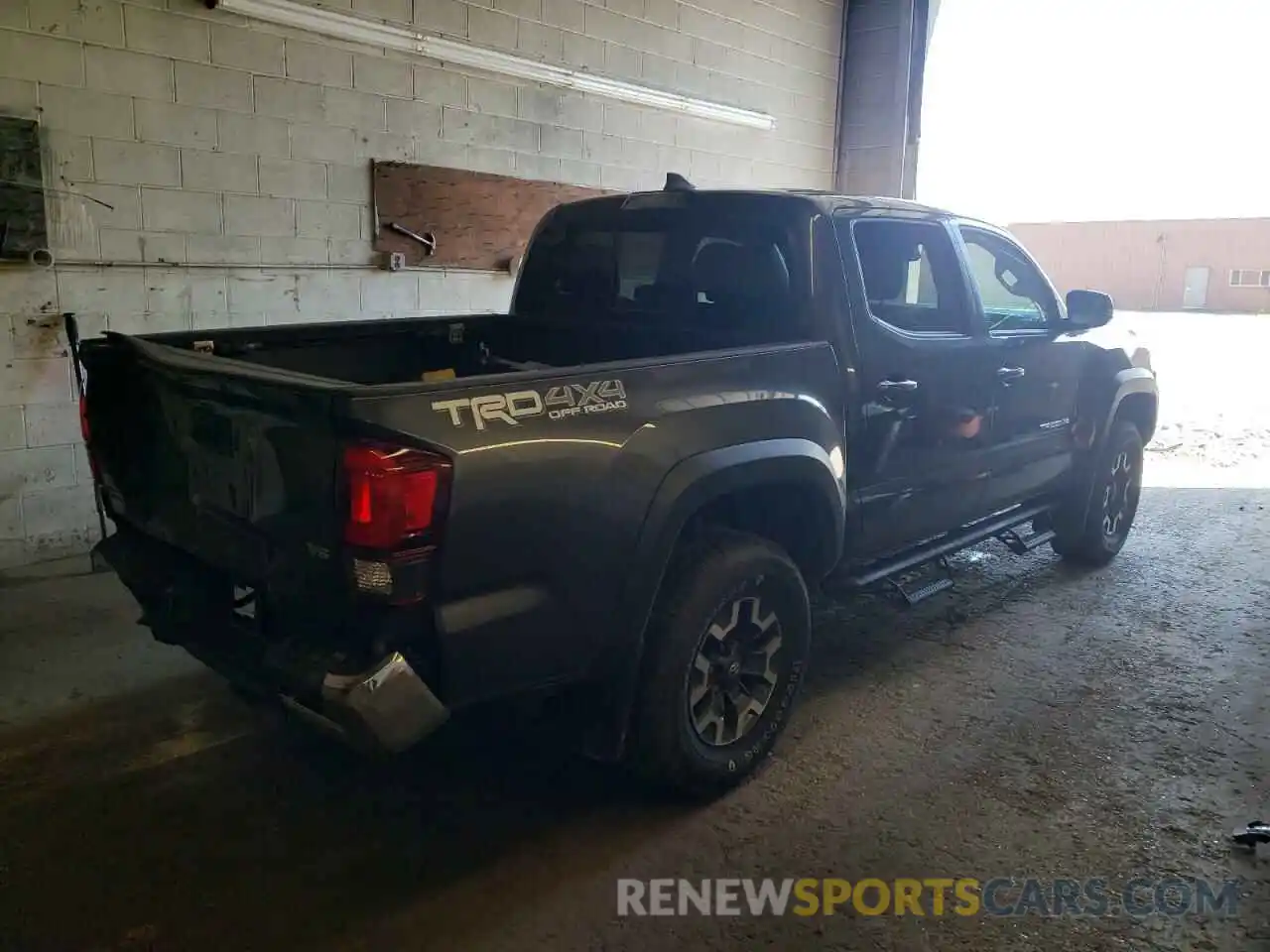 4 Photograph of a damaged car 3TMCZ5AN0KM208728 TOYOTA TACOMA 2019