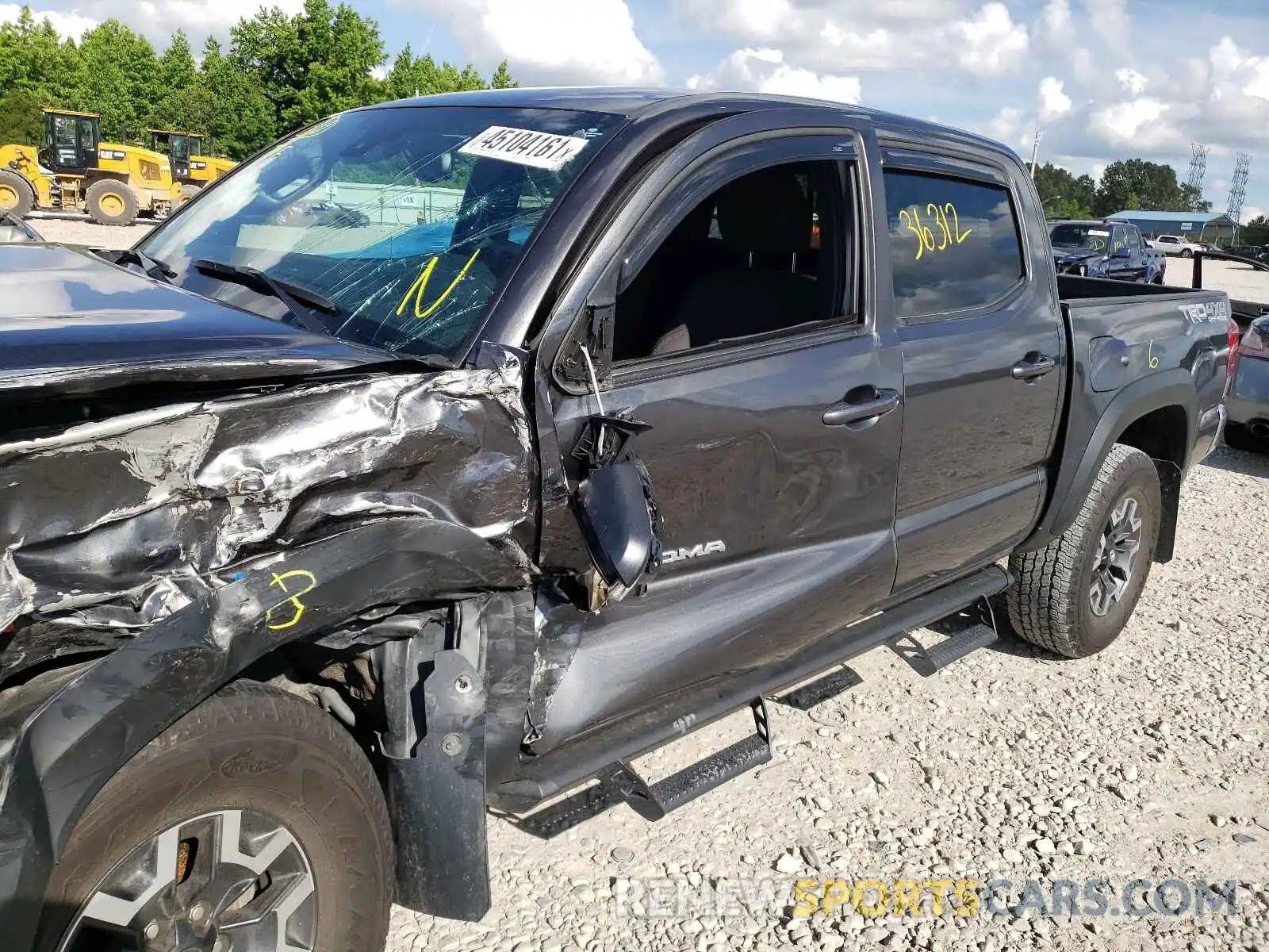 10 Photograph of a damaged car 3TMCZ5AN0KM210317 TOYOTA TACOMA 2019