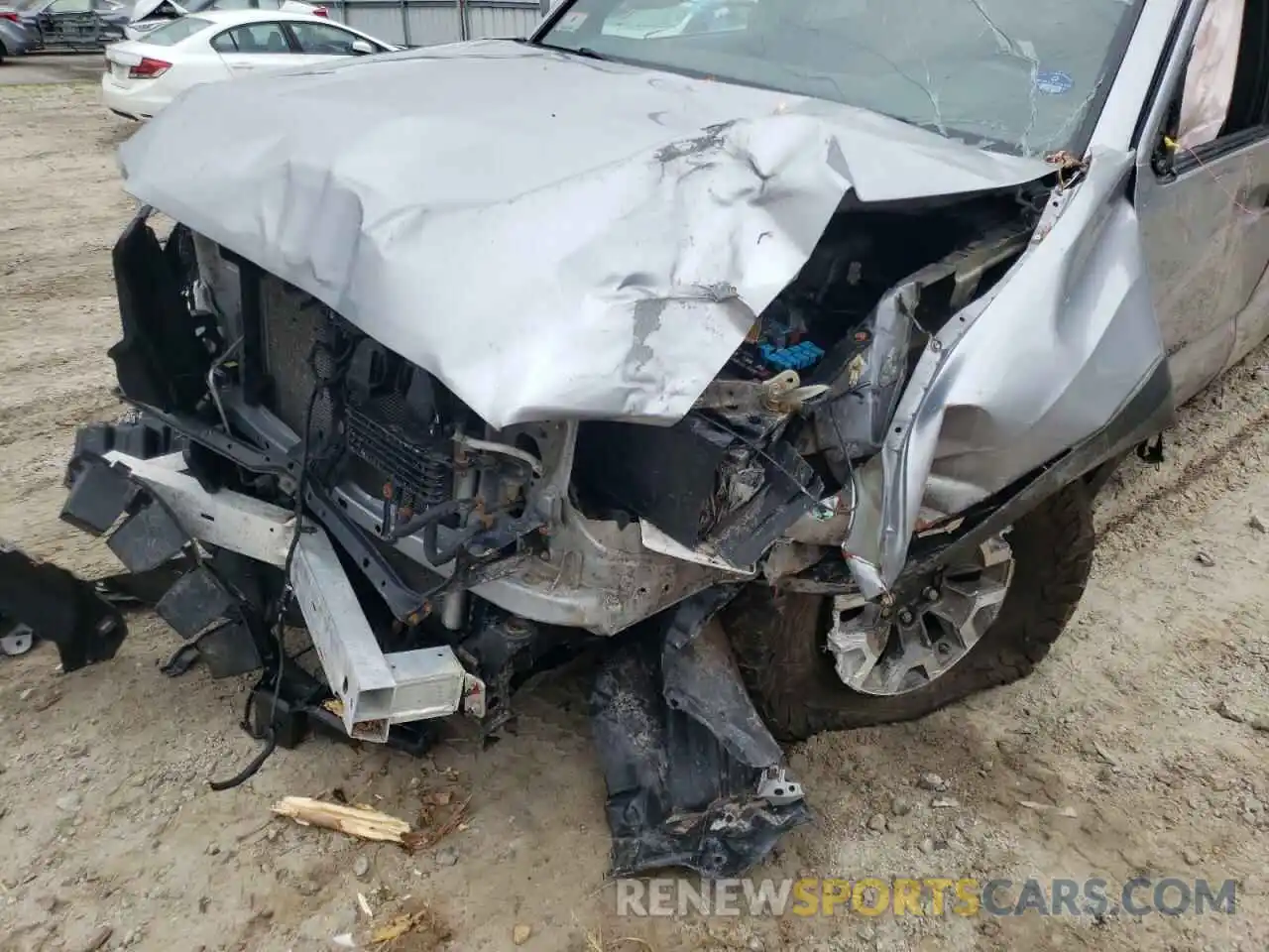 9 Photograph of a damaged car 3TMCZ5AN0KM211080 TOYOTA TACOMA 2019