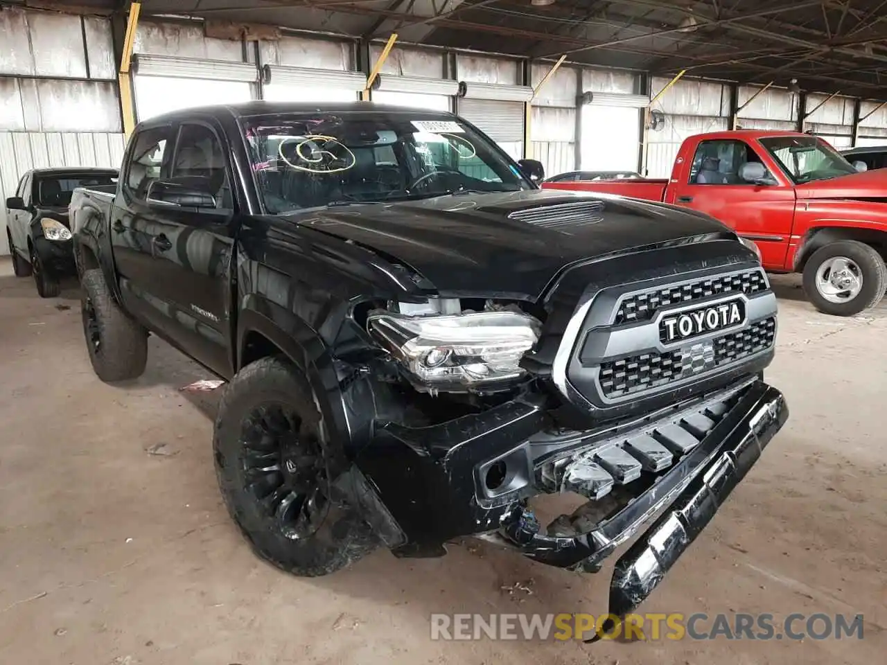 1 Photograph of a damaged car 3TMCZ5AN0KM211337 TOYOTA TACOMA 2019