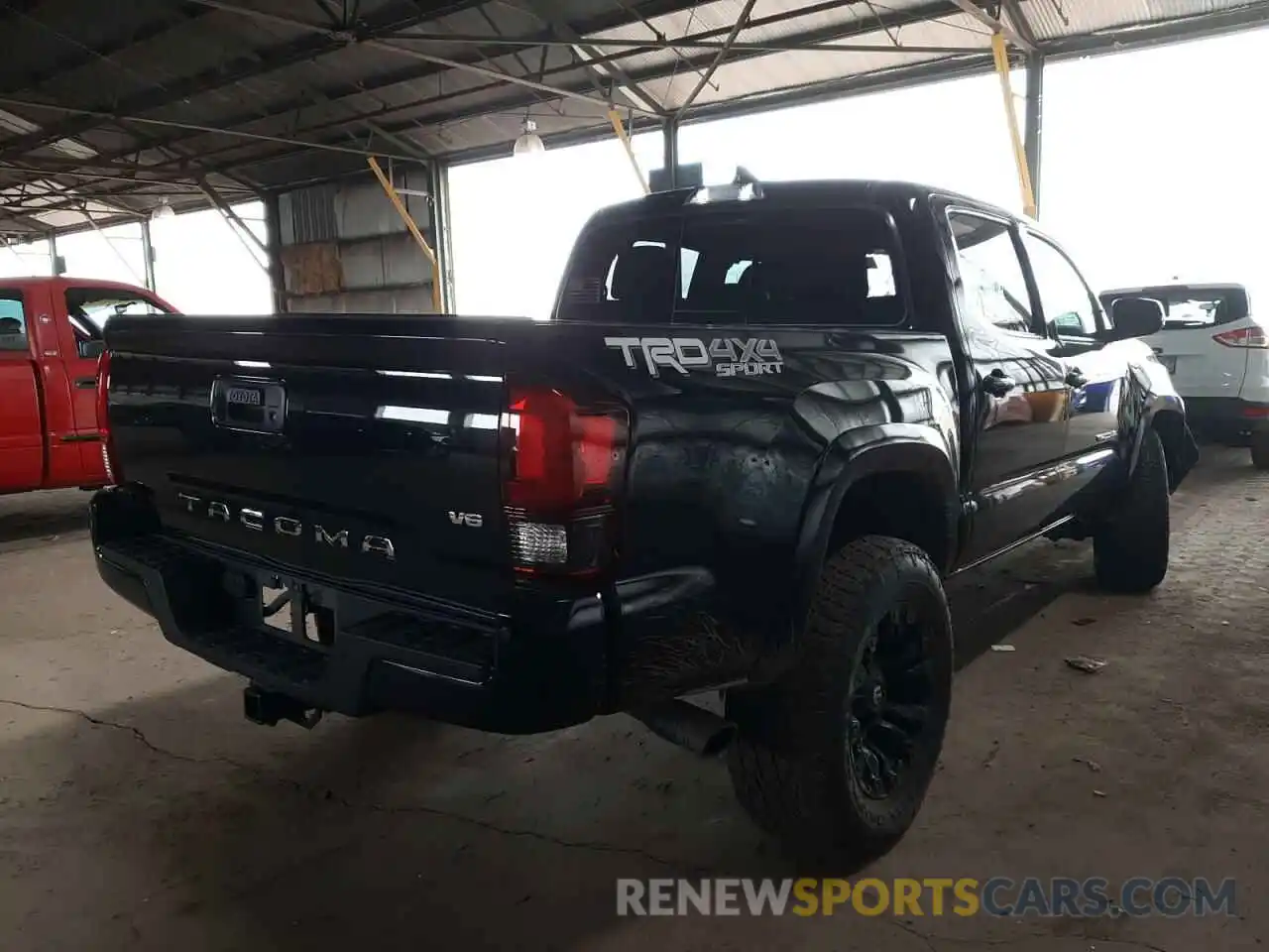 4 Photograph of a damaged car 3TMCZ5AN0KM211337 TOYOTA TACOMA 2019