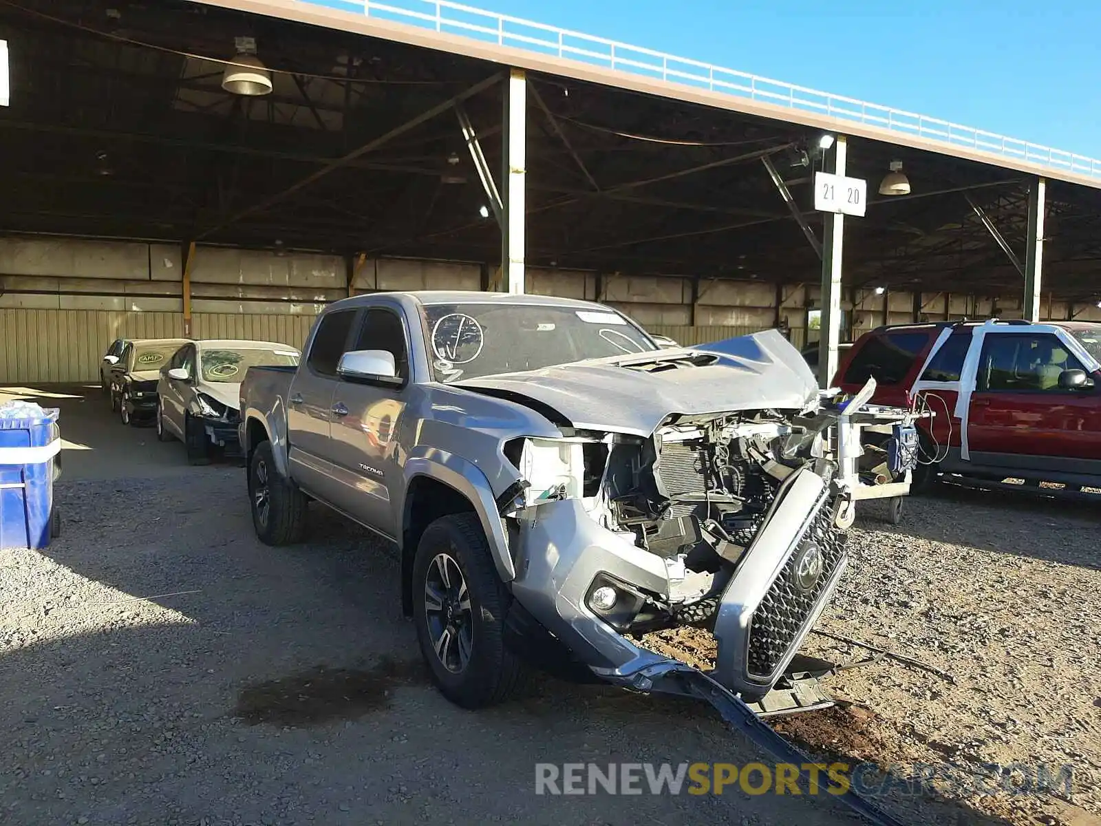 1 Фотография поврежденного автомобиля 3TMCZ5AN0KM214268 TOYOTA TACOMA 2019