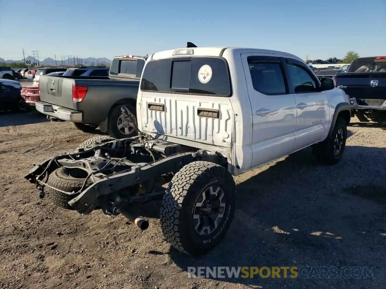 4 Photograph of a damaged car 3TMCZ5AN0KM215257 TOYOTA TACOMA 2019