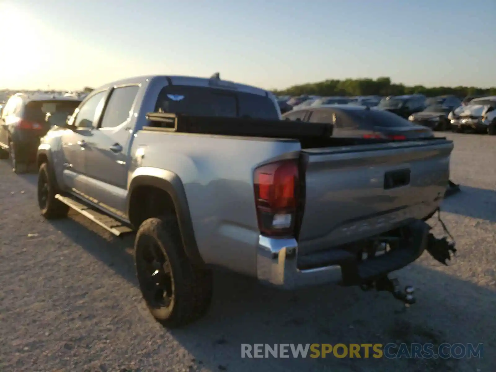 3 Photograph of a damaged car 3TMCZ5AN0KM216750 TOYOTA TACOMA 2019