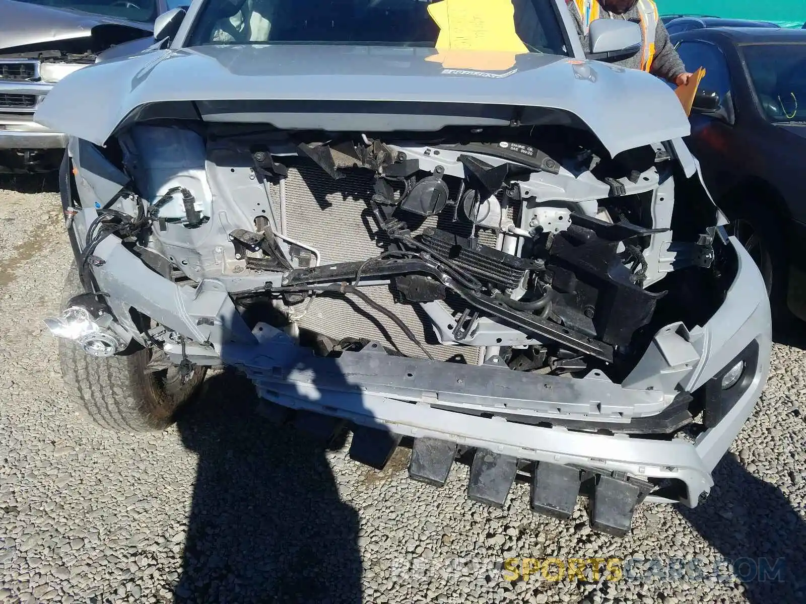 9 Фотография поврежденного автомобиля 3TMCZ5AN0KM217655 TOYOTA TACOMA 2019