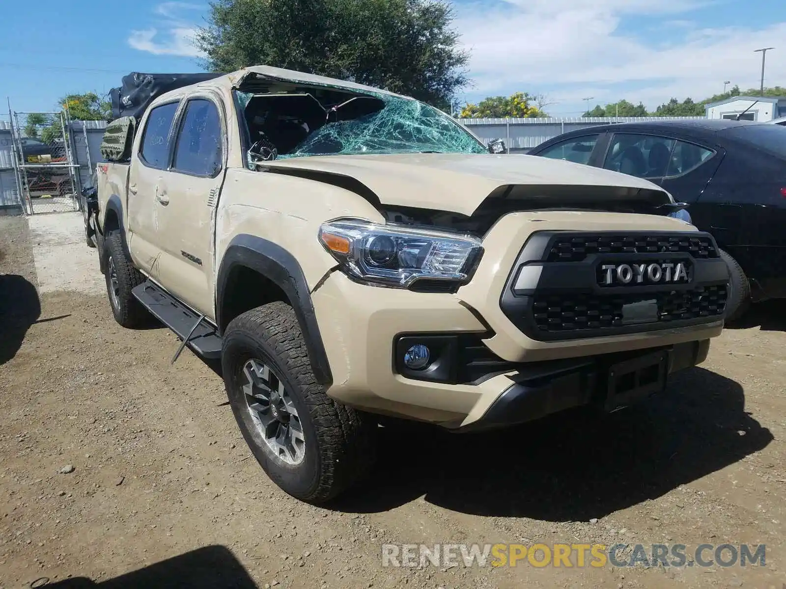 1 Photograph of a damaged car 3TMCZ5AN0KM220832 TOYOTA TACOMA 2019