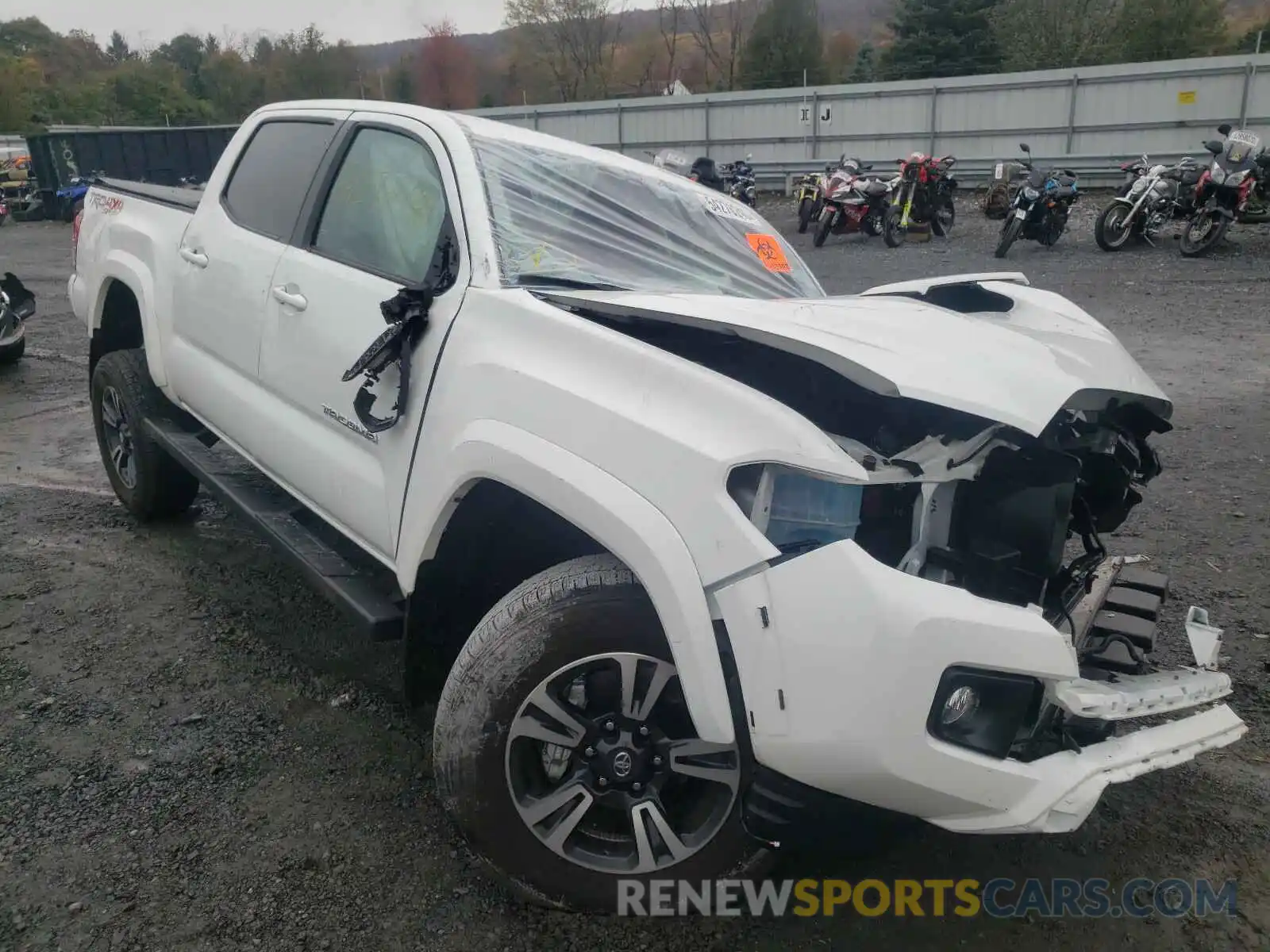 1 Photograph of a damaged car 3TMCZ5AN0KM224184 TOYOTA TACOMA 2019