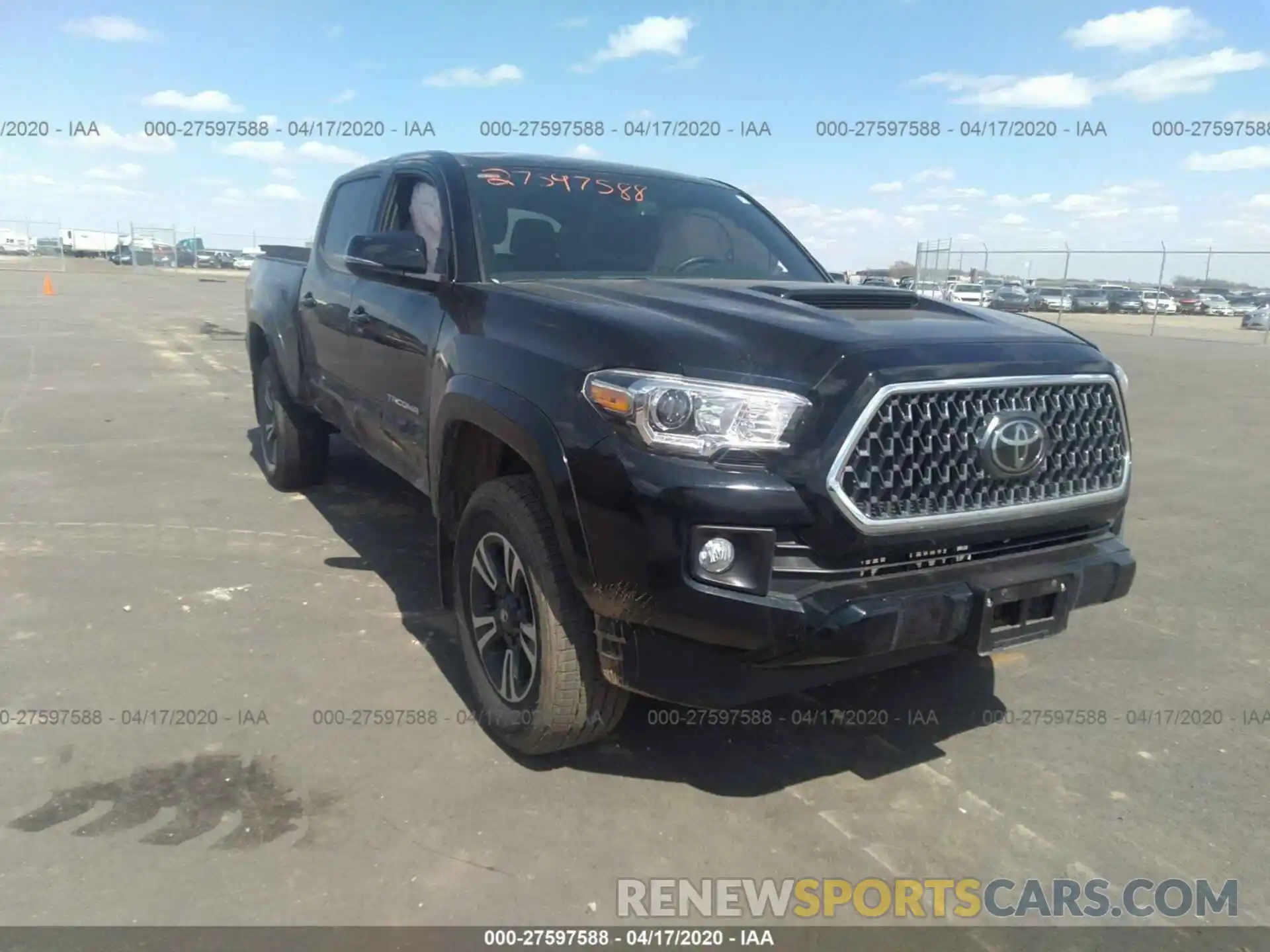 1 Photograph of a damaged car 3TMCZ5AN0KM225285 TOYOTA TACOMA 2019