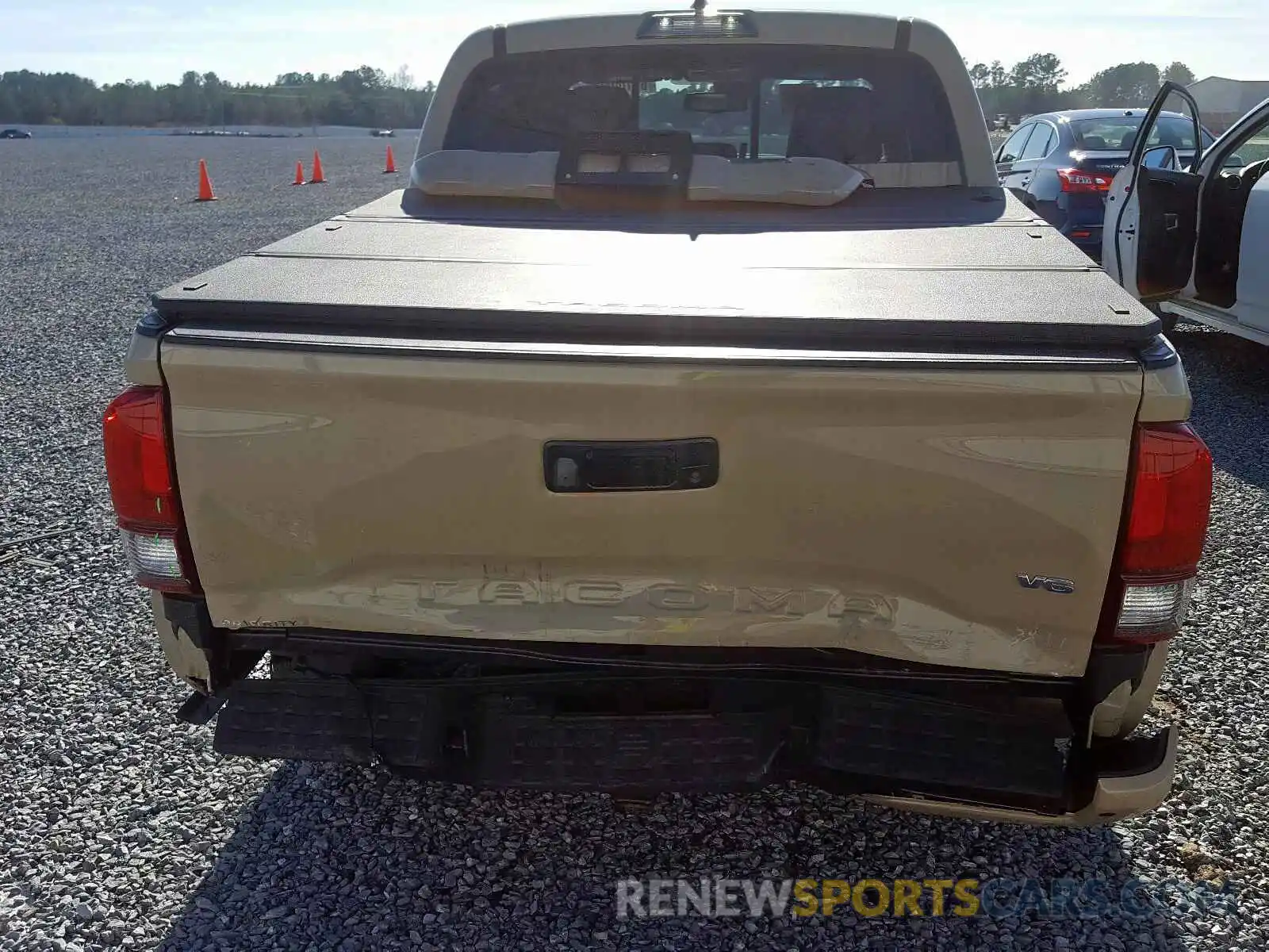 9 Photograph of a damaged car 3TMCZ5AN0KM231846 TOYOTA TACOMA 2019