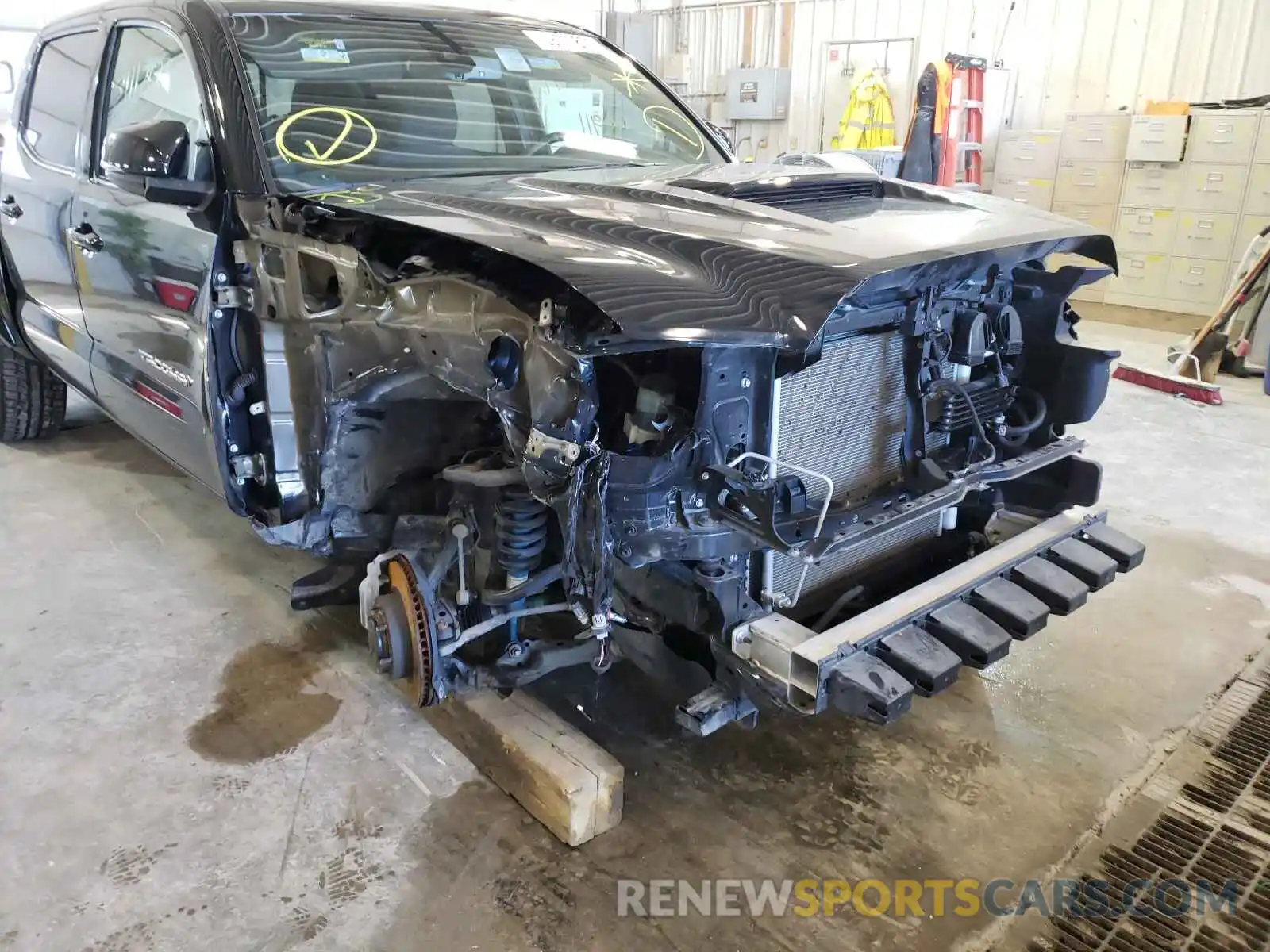 9 Photograph of a damaged car 3TMCZ5AN0KM232074 TOYOTA TACOMA 2019