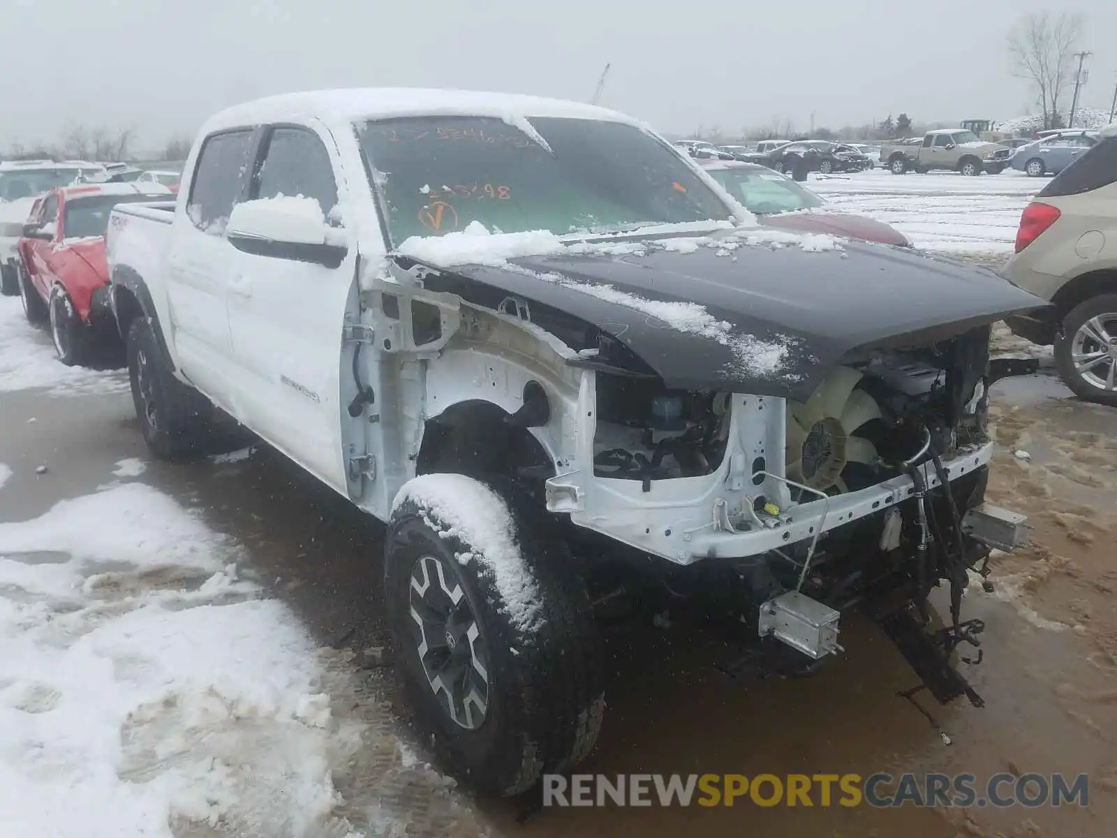 1 Photograph of a damaged car 3TMCZ5AN0KM233984 TOYOTA TACOMA 2019