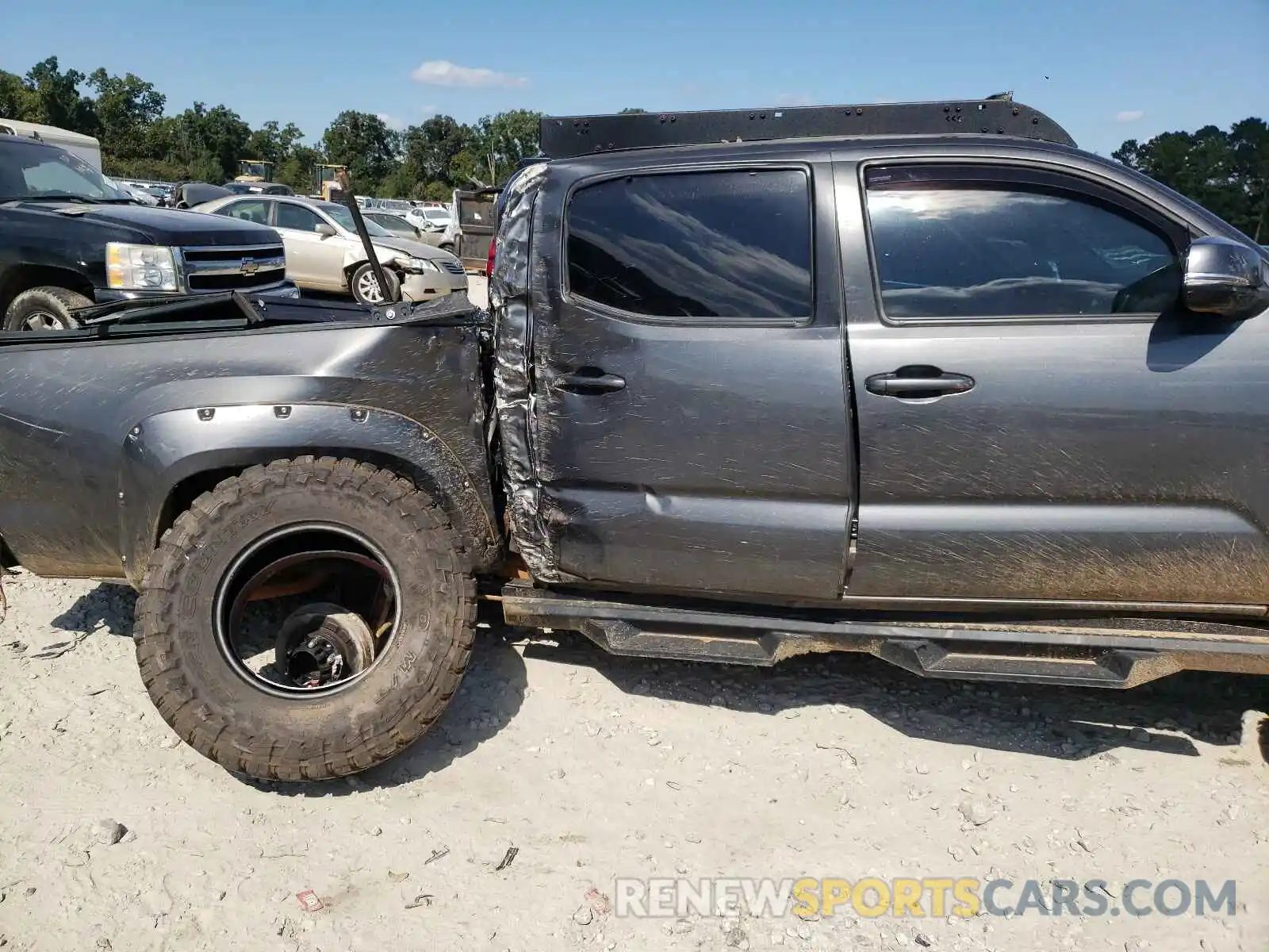 9 Photograph of a damaged car 3TMCZ5AN0KM235959 TOYOTA TACOMA 2019