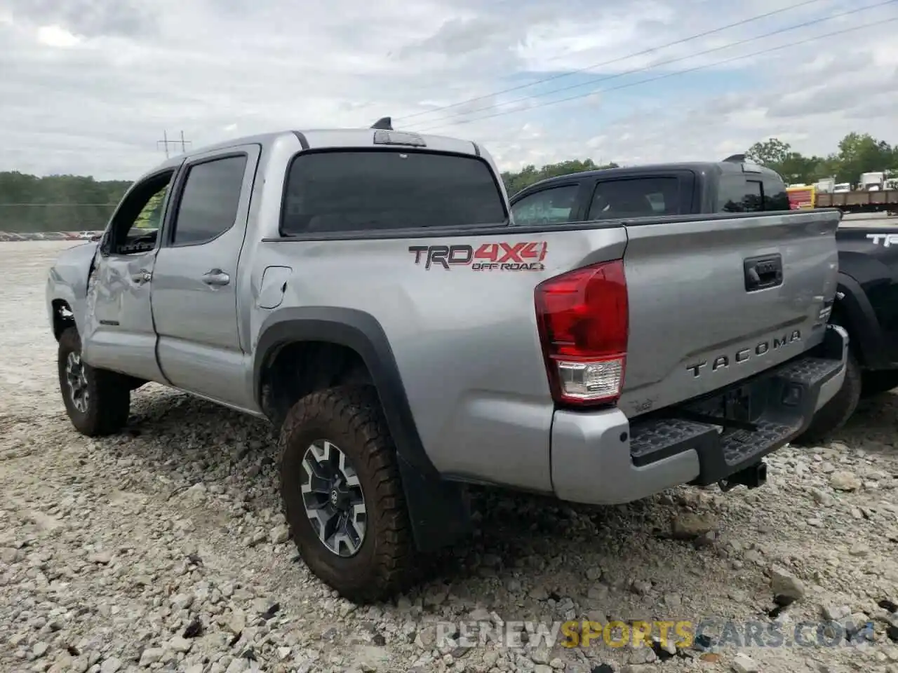 3 Photograph of a damaged car 3TMCZ5AN0KM239025 TOYOTA TACOMA 2019