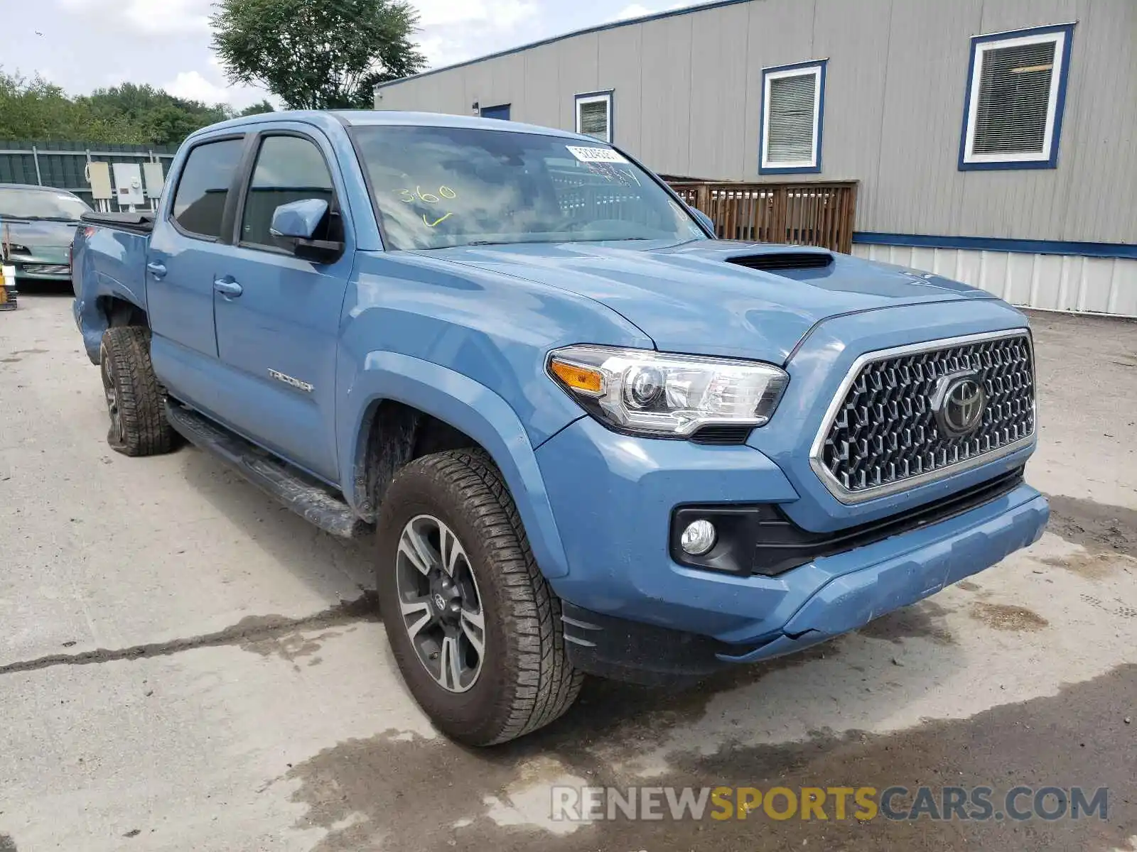 1 Фотография поврежденного автомобиля 3TMCZ5AN0KM250221 TOYOTA TACOMA 2019