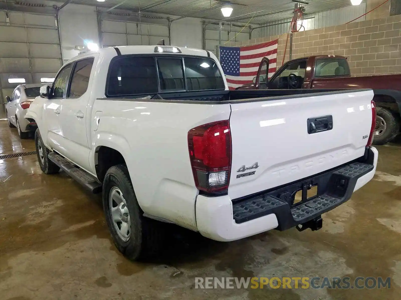 3 Photograph of a damaged car 3TMCZ5AN0KM250588 TOYOTA TACOMA 2019