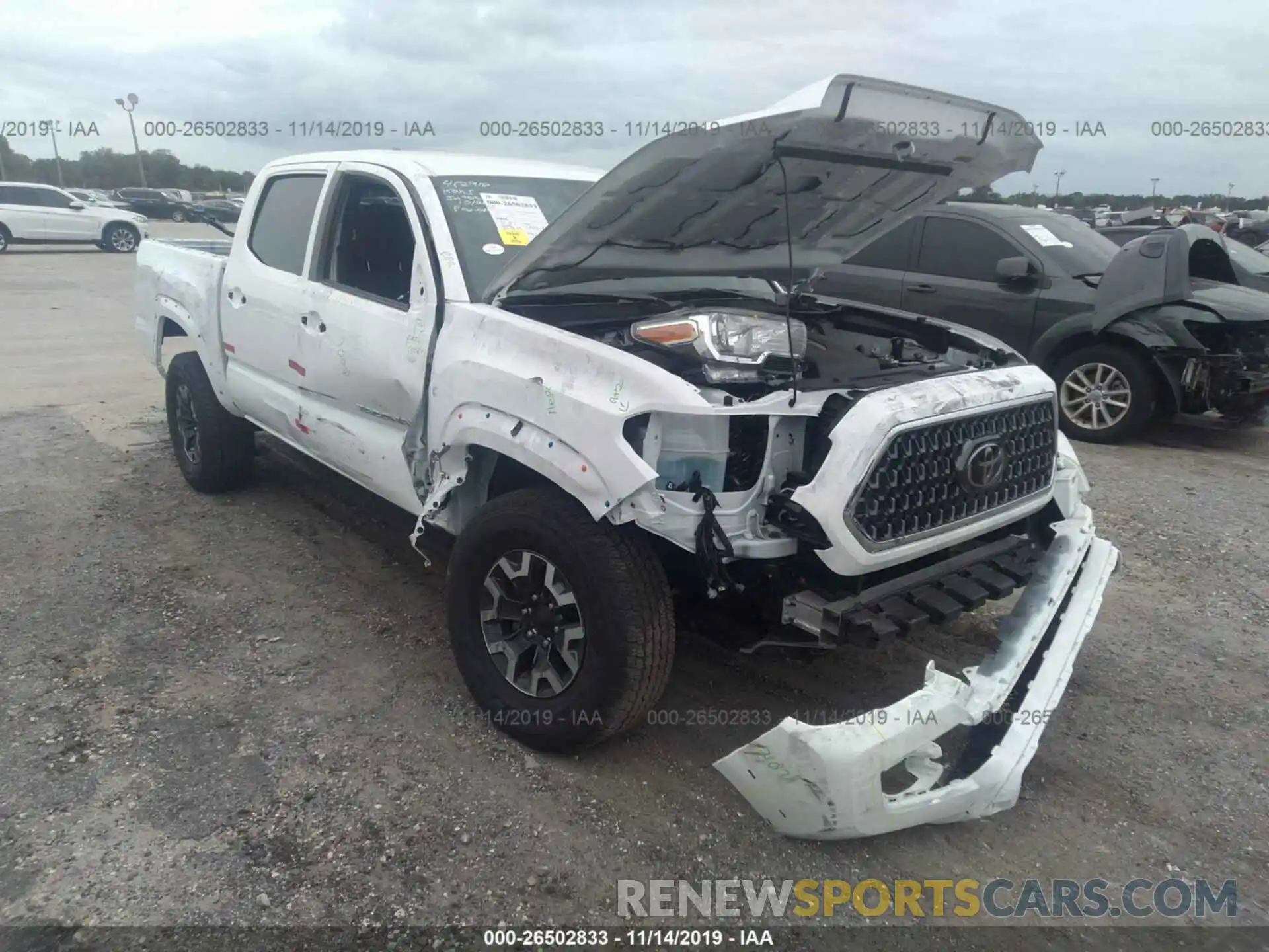 1 Photograph of a damaged car 3TMCZ5AN0KM266693 TOYOTA TACOMA 2019