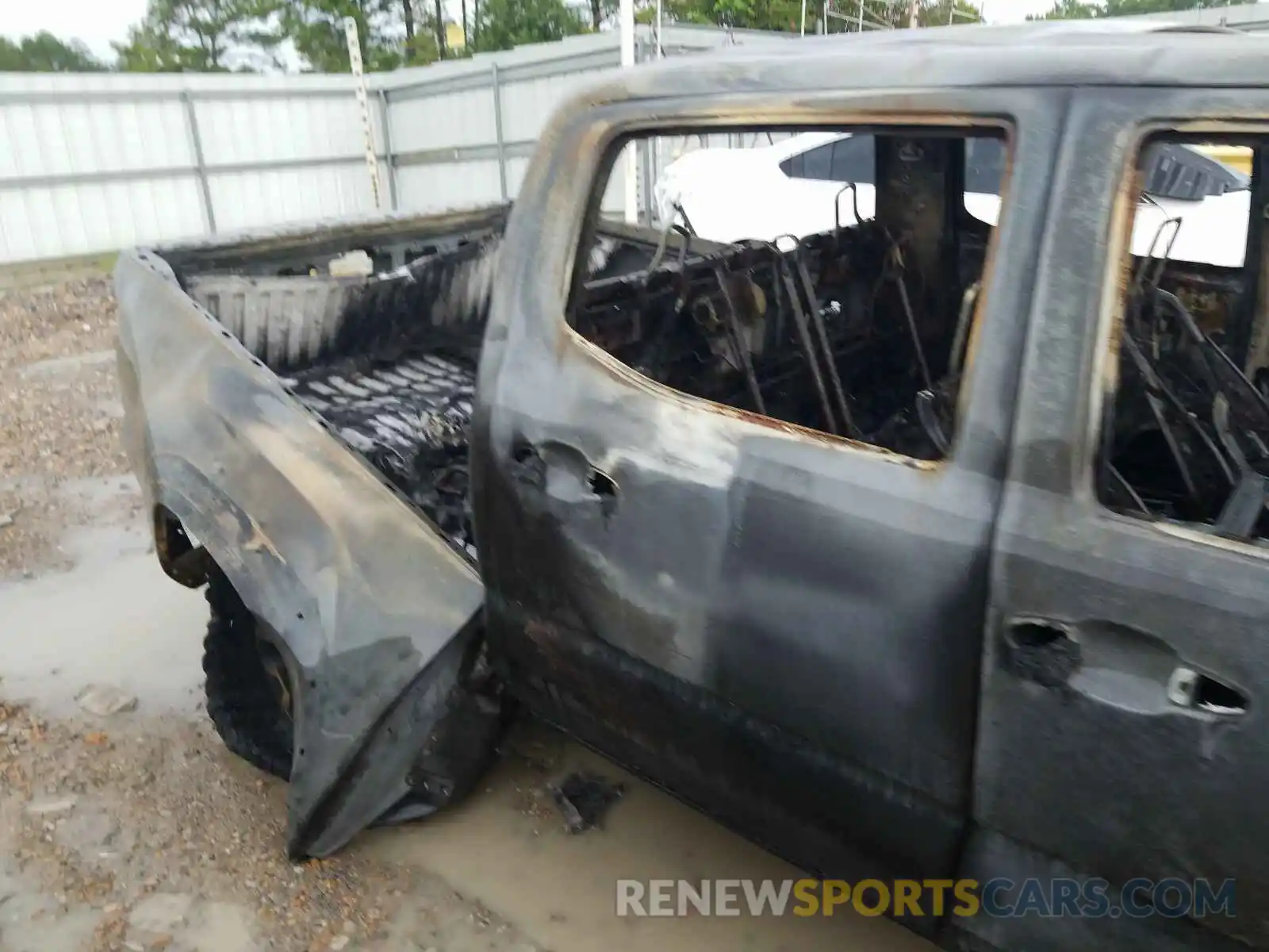 9 Photograph of a damaged car 3TMCZ5AN0KM267021 TOYOTA TACOMA 2019