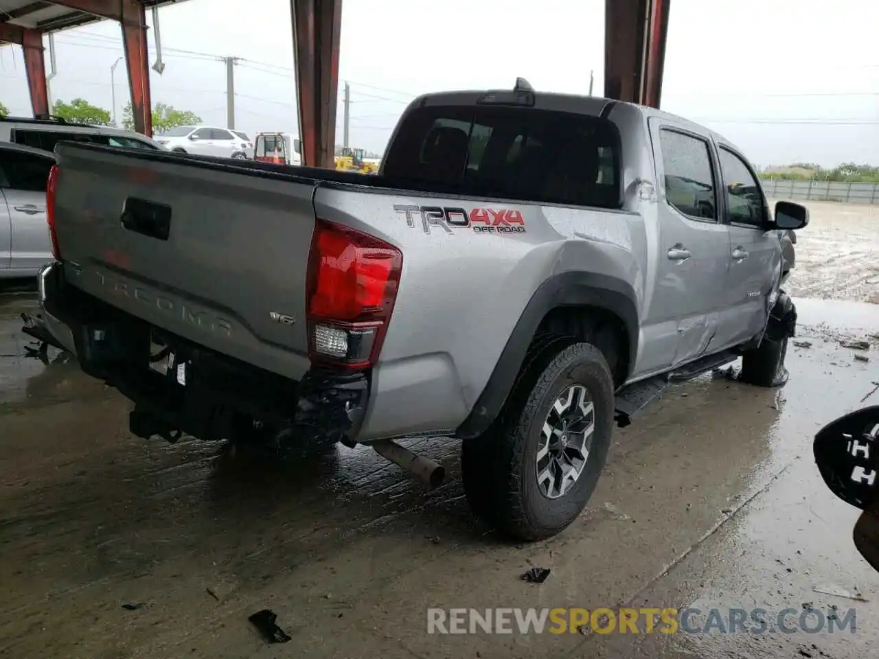 4 Photograph of a damaged car 3TMCZ5AN0KM268413 TOYOTA TACOMA 2019