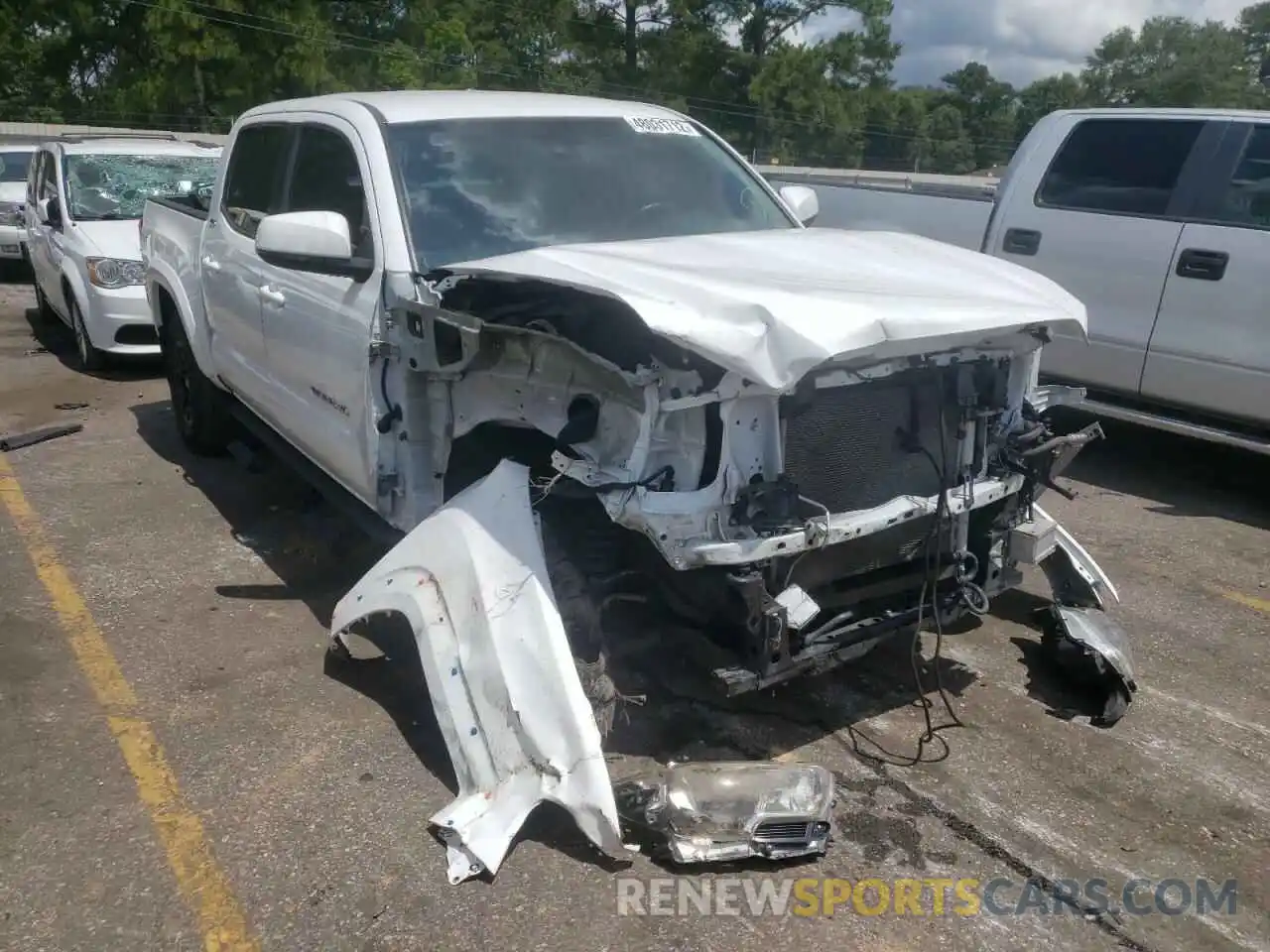 1 Photograph of a damaged car 3TMCZ5AN0KM271540 TOYOTA TACOMA 2019