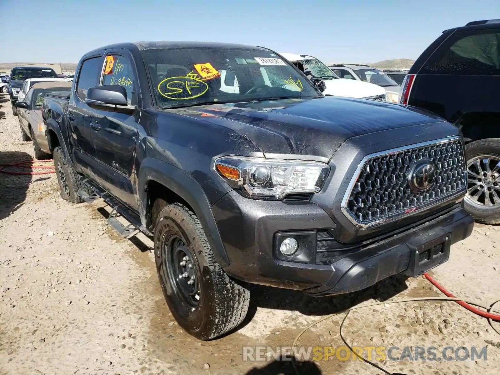 1 Photograph of a damaged car 3TMCZ5AN0KM274020 TOYOTA TACOMA 2019