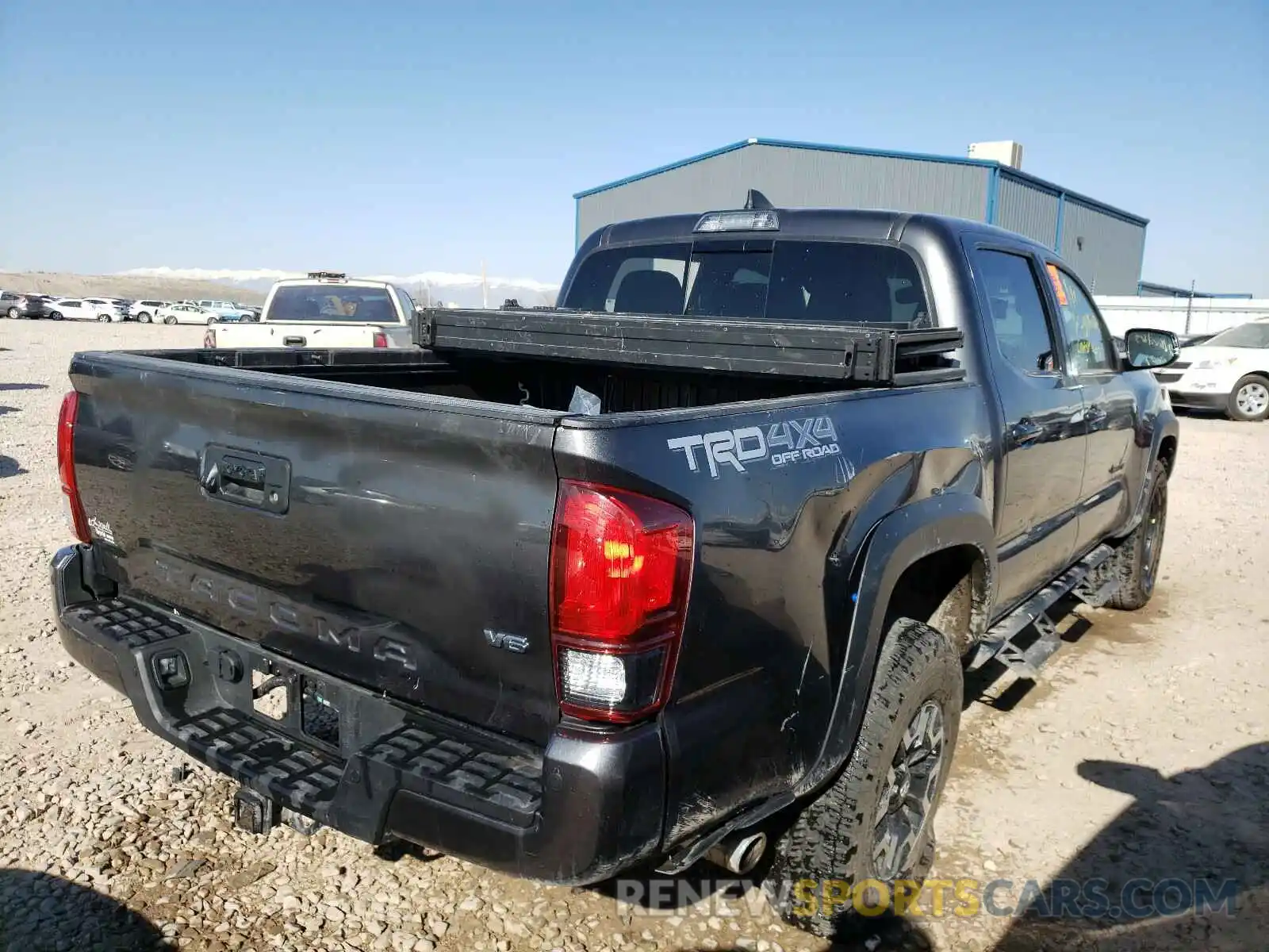 4 Photograph of a damaged car 3TMCZ5AN0KM274020 TOYOTA TACOMA 2019