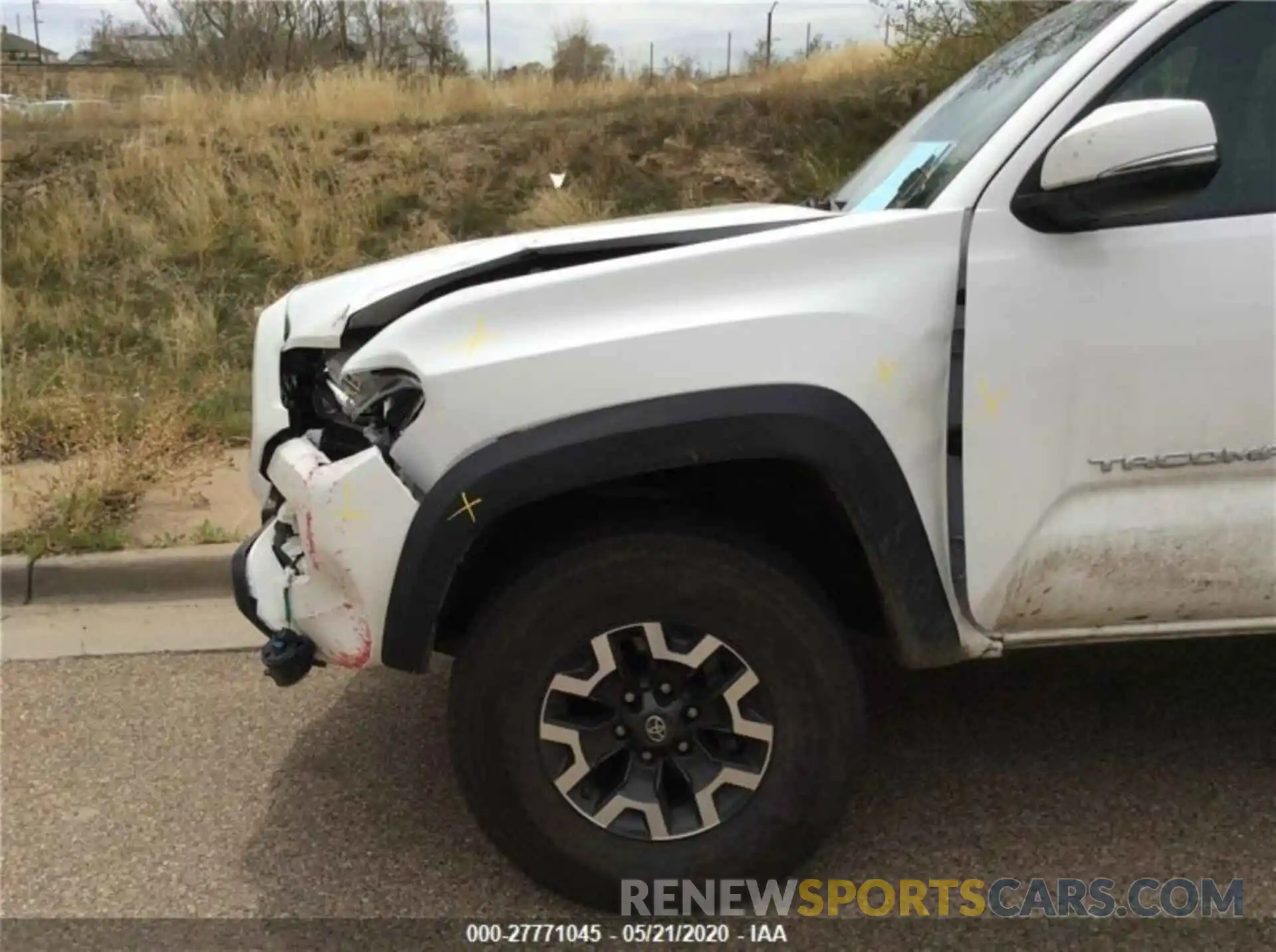 8 Photograph of a damaged car 3TMCZ5AN0KM275121 TOYOTA TACOMA 2019