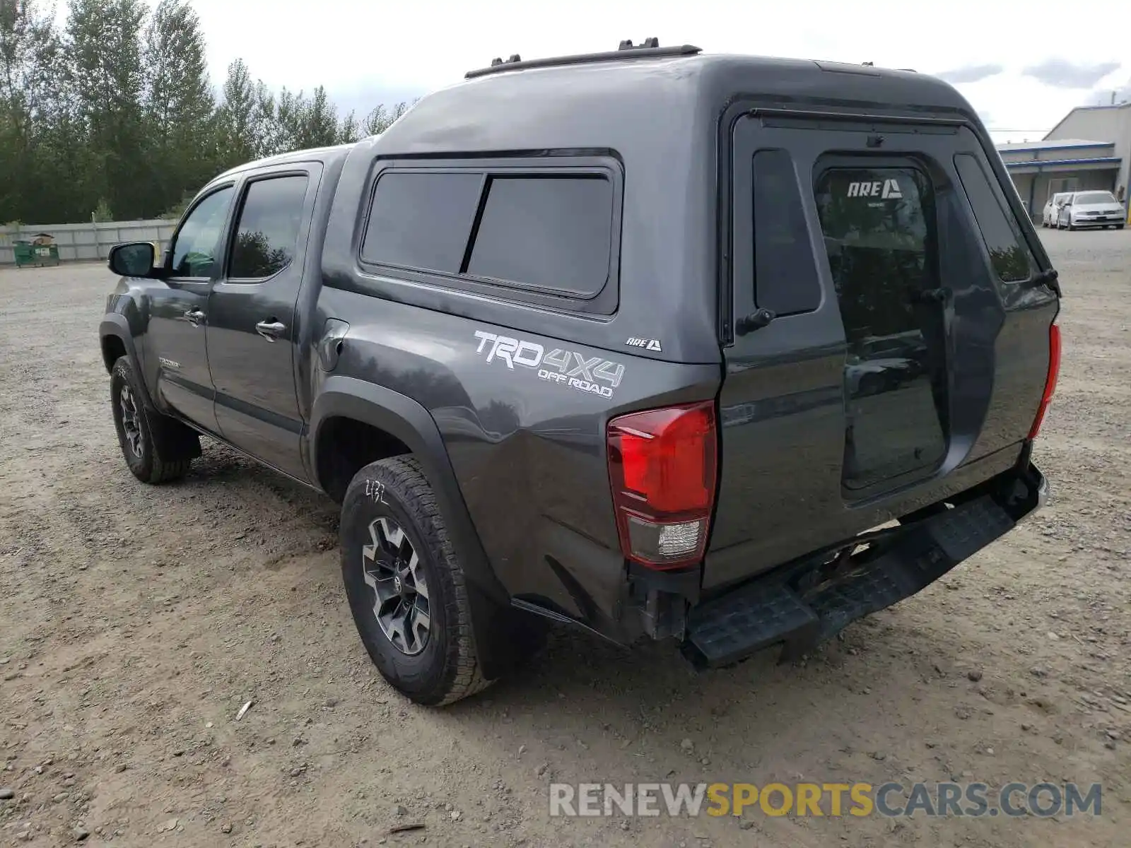 3 Photograph of a damaged car 3TMCZ5AN0KM275989 TOYOTA TACOMA 2019