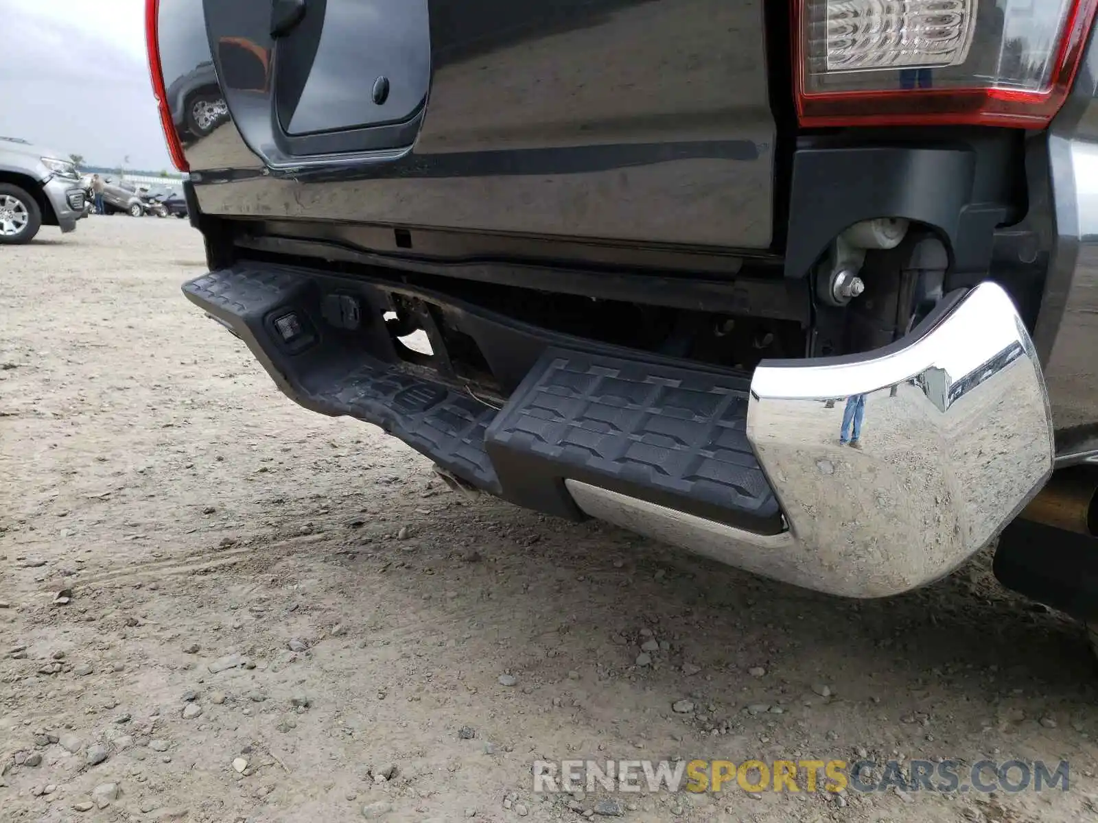 9 Photograph of a damaged car 3TMCZ5AN0KM275989 TOYOTA TACOMA 2019