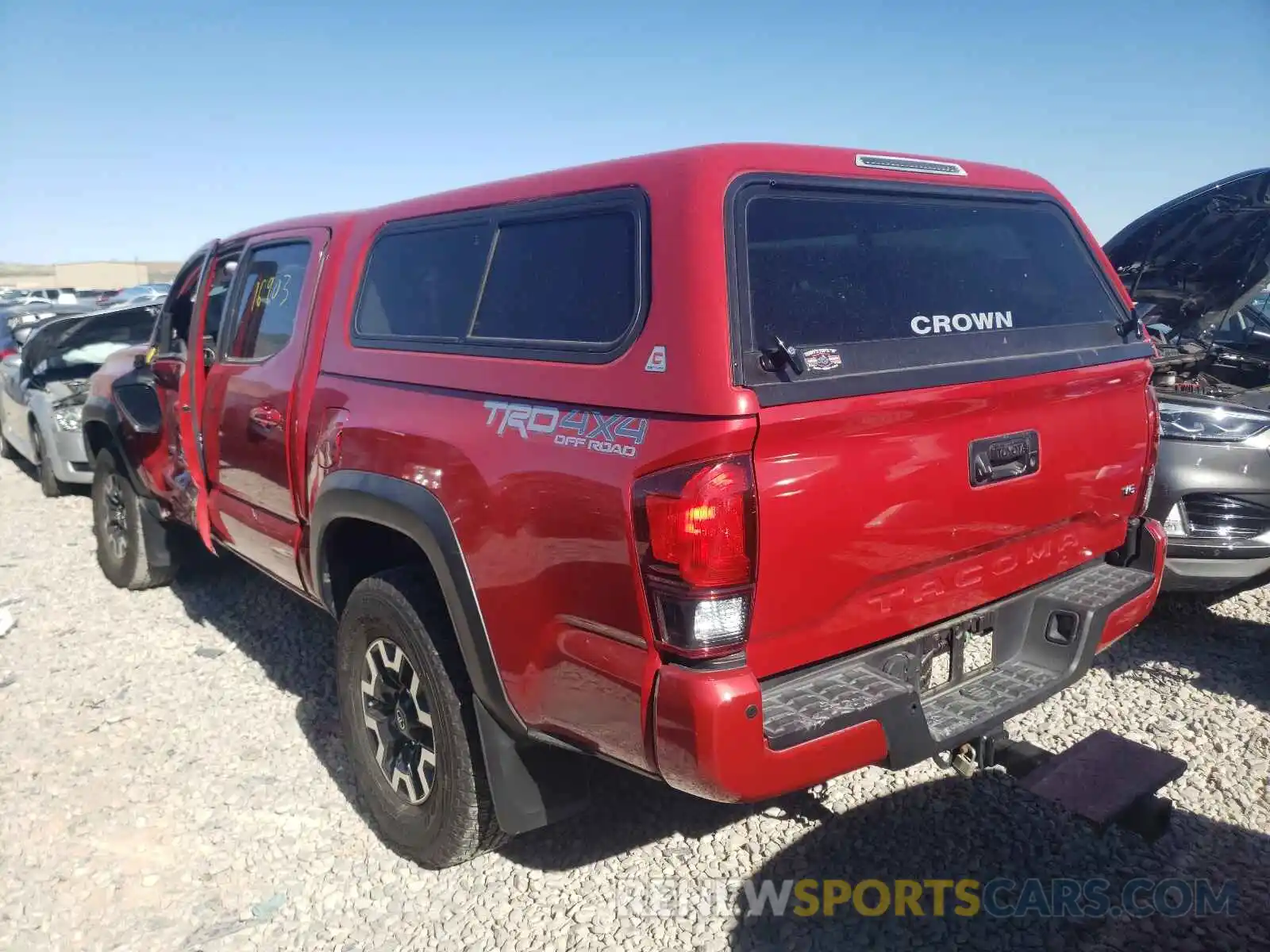 3 Фотография поврежденного автомобиля 3TMCZ5AN0KM276107 TOYOTA TACOMA 2019