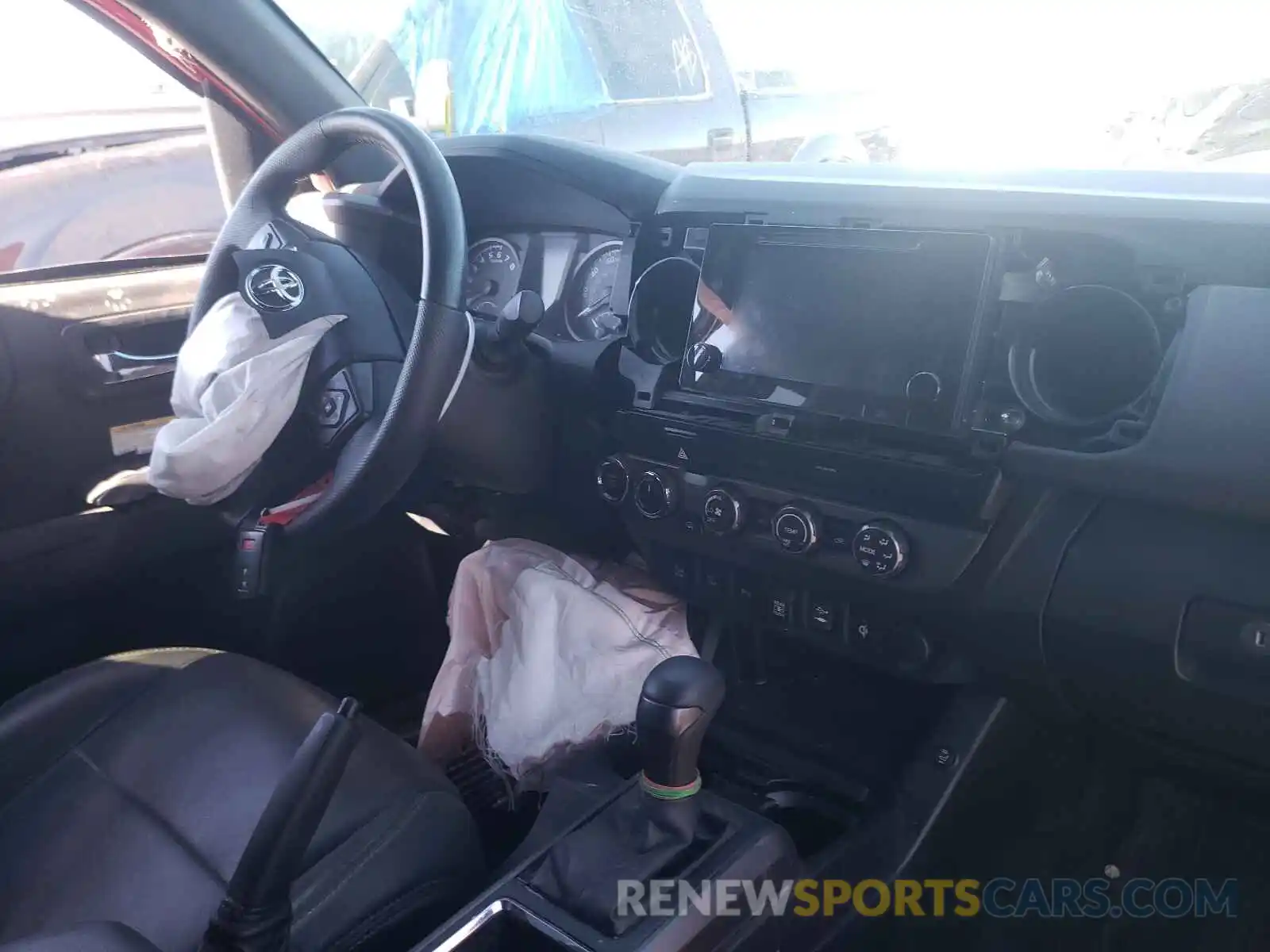 9 Photograph of a damaged car 3TMCZ5AN0KM276107 TOYOTA TACOMA 2019