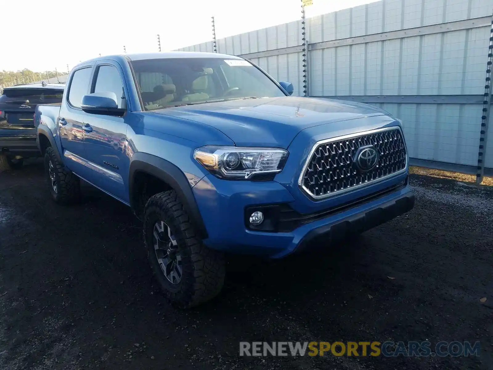 1 Photograph of a damaged car 3TMCZ5AN0KM276947 TOYOTA TACOMA 2019