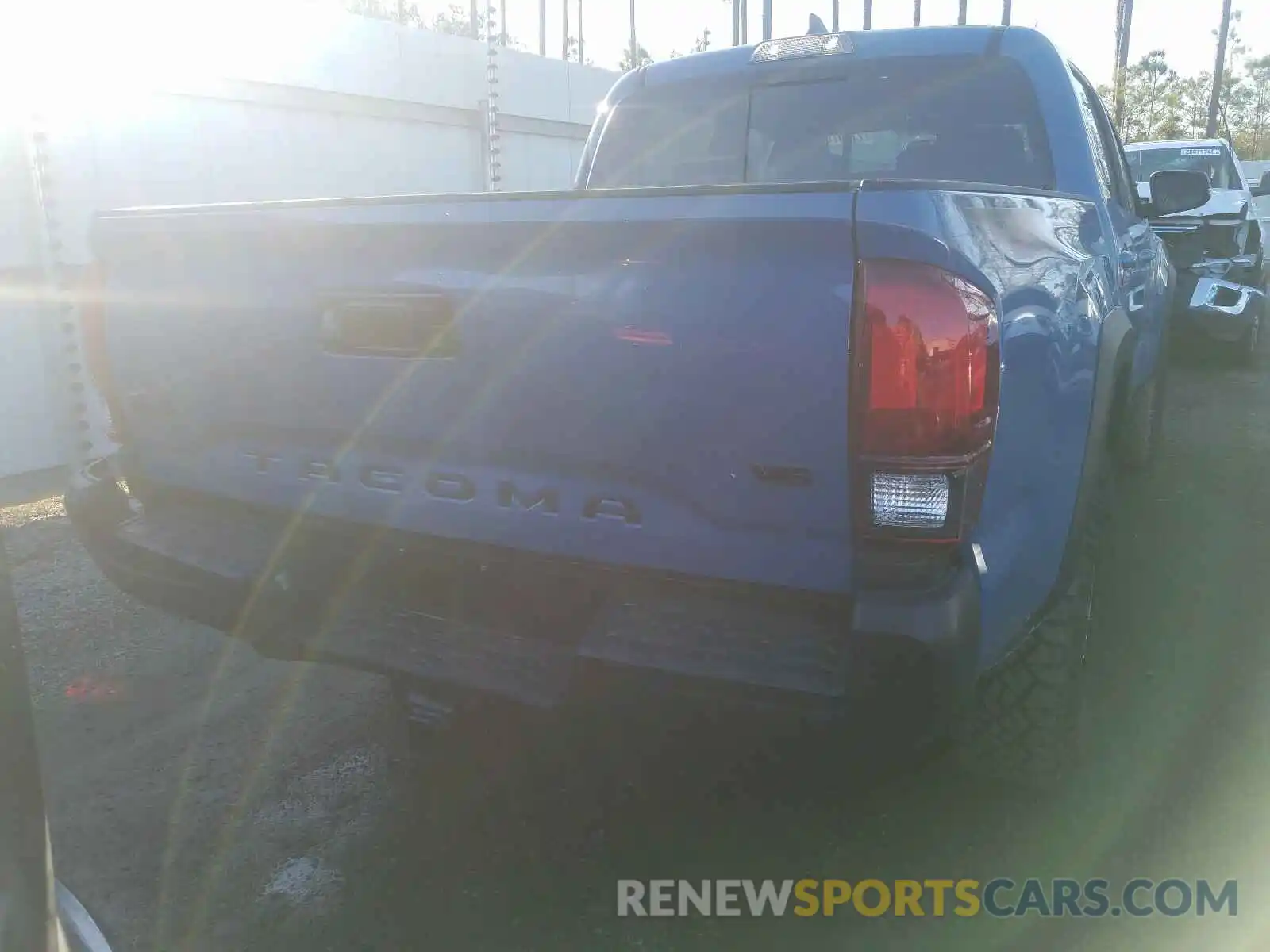 9 Photograph of a damaged car 3TMCZ5AN0KM276947 TOYOTA TACOMA 2019