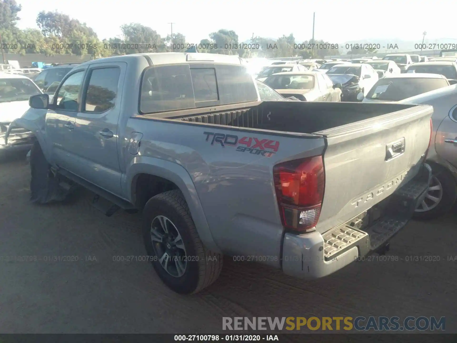 3 Фотография поврежденного автомобиля 3TMCZ5AN0KM281596 TOYOTA TACOMA 2019