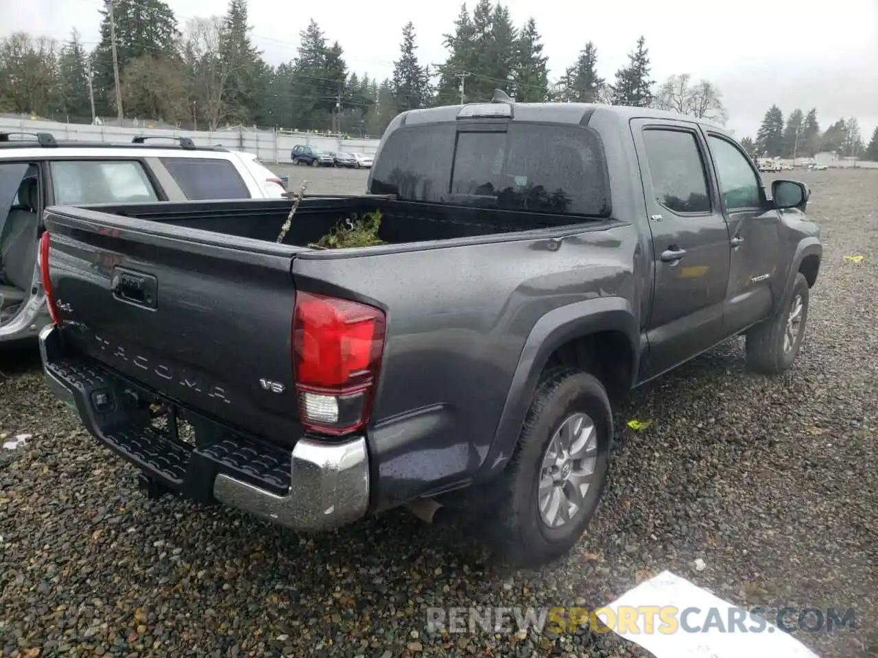 4 Photograph of a damaged car 3TMCZ5AN0KM282439 TOYOTA TACOMA 2019