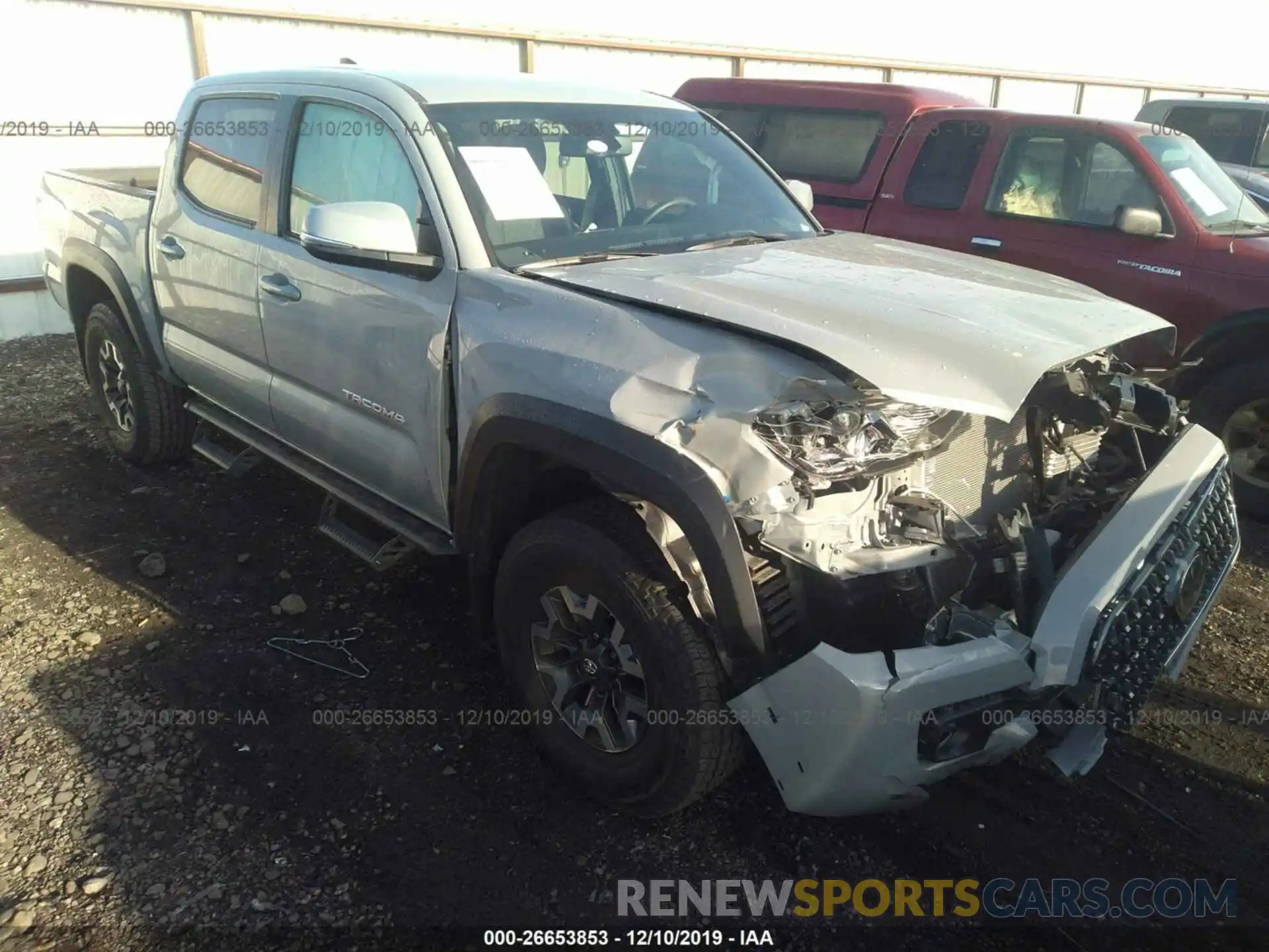 1 Photograph of a damaged car 3TMCZ5AN0KM282988 TOYOTA TACOMA 2019