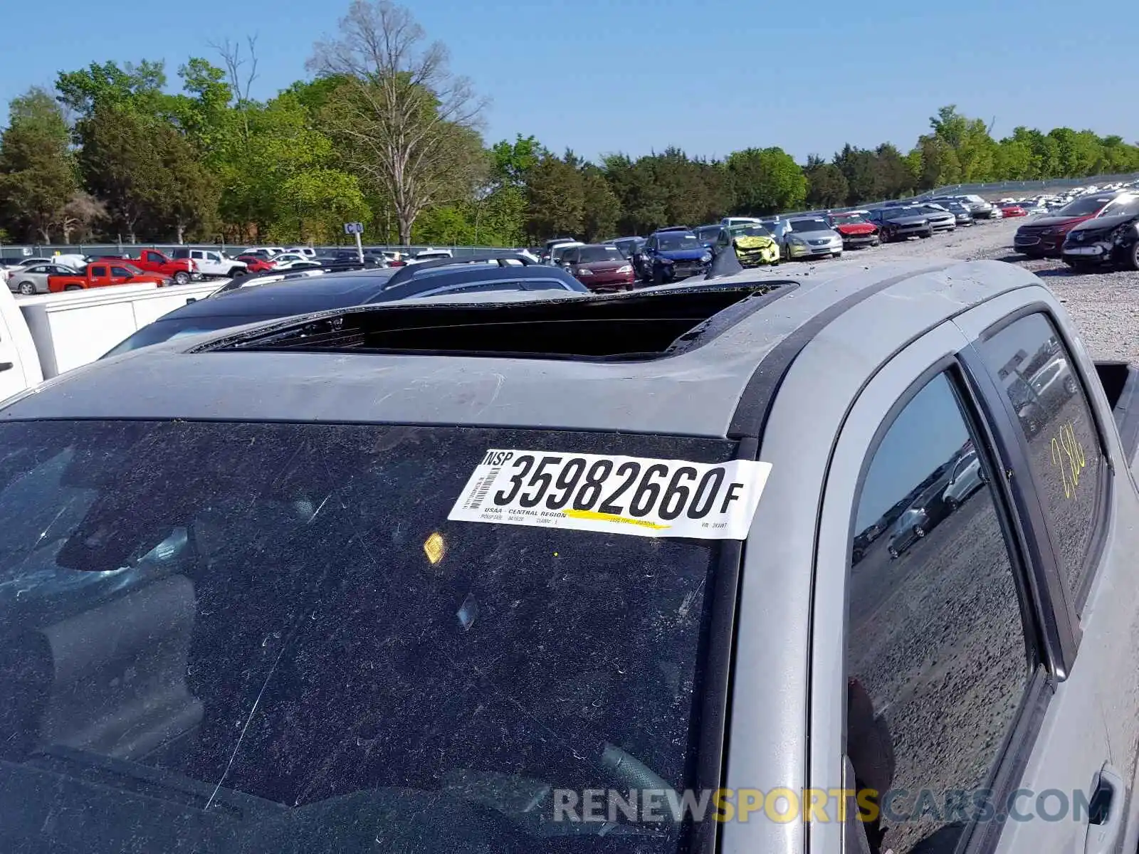 9 Photograph of a damaged car 3TMCZ5AN0KM283087 TOYOTA TACOMA 2019