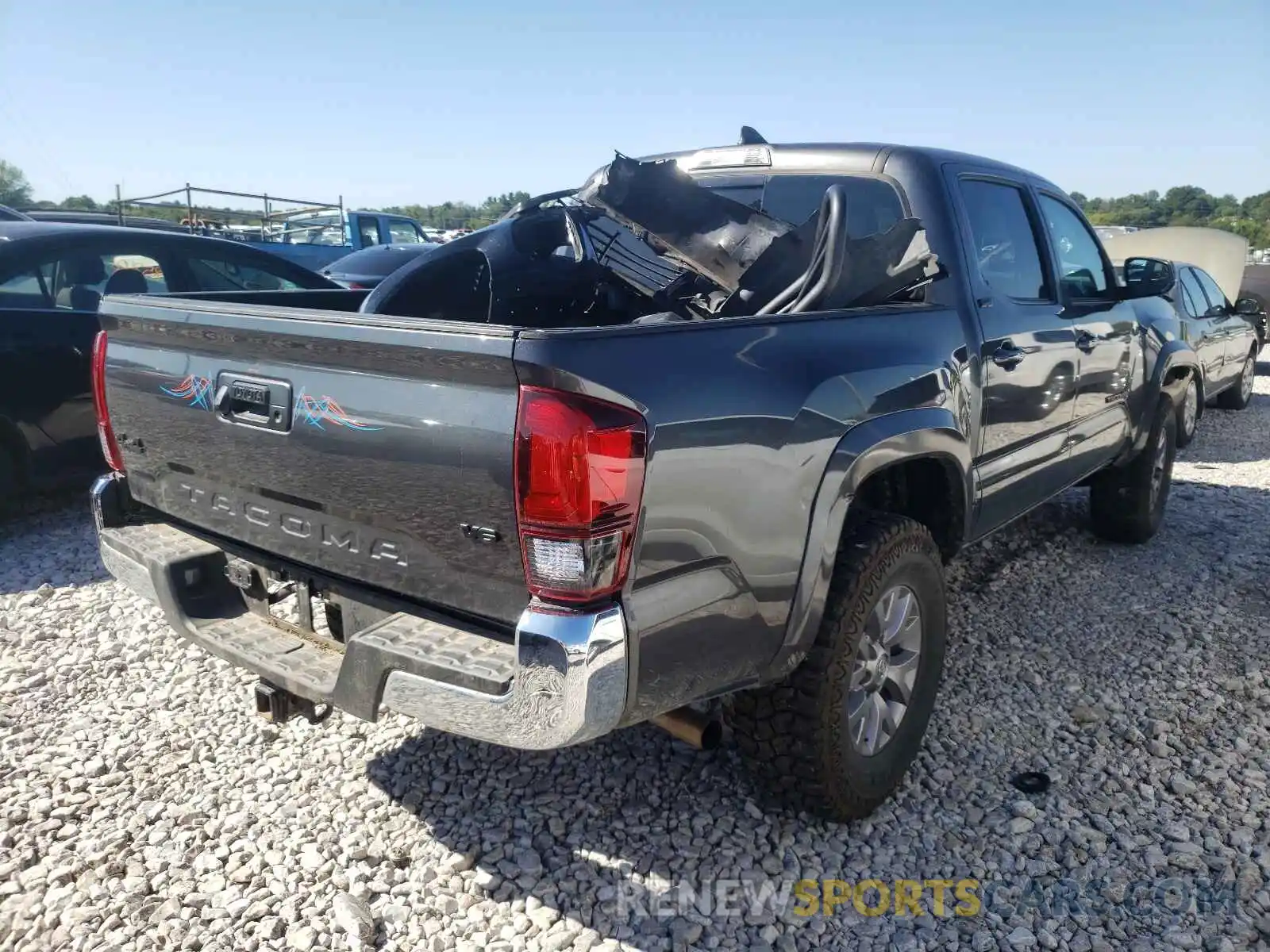 4 Photograph of a damaged car 3TMCZ5AN0KM286538 TOYOTA TACOMA 2019