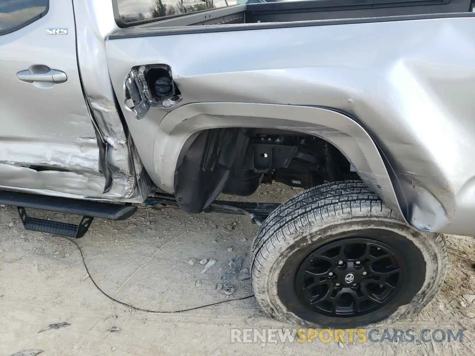 9 Photograph of a damaged car 3TMCZ5AN0KM286846 TOYOTA TACOMA 2019