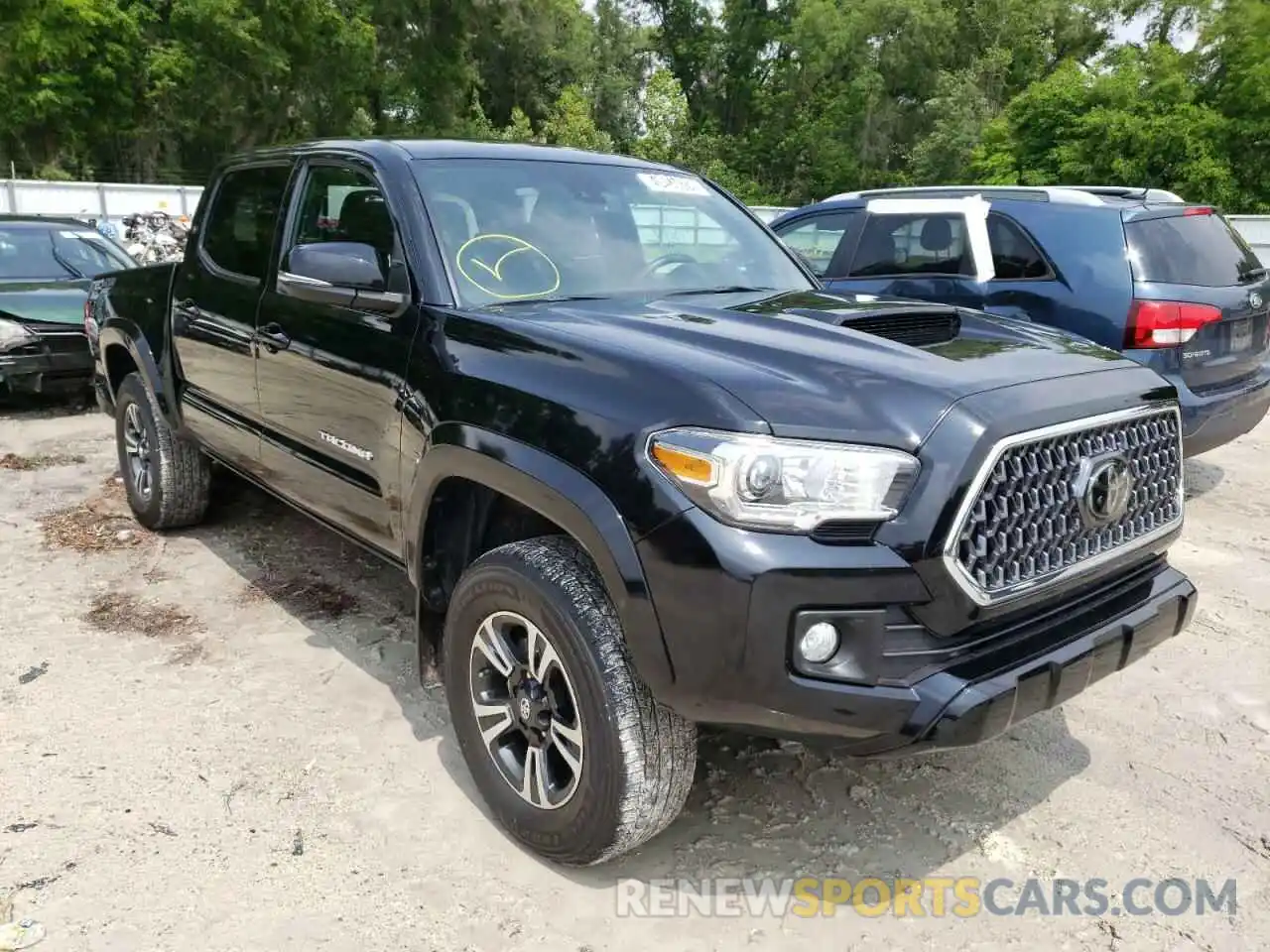 1 Photograph of a damaged car 3TMCZ5AN1KM190367 TOYOTA TACOMA 2019