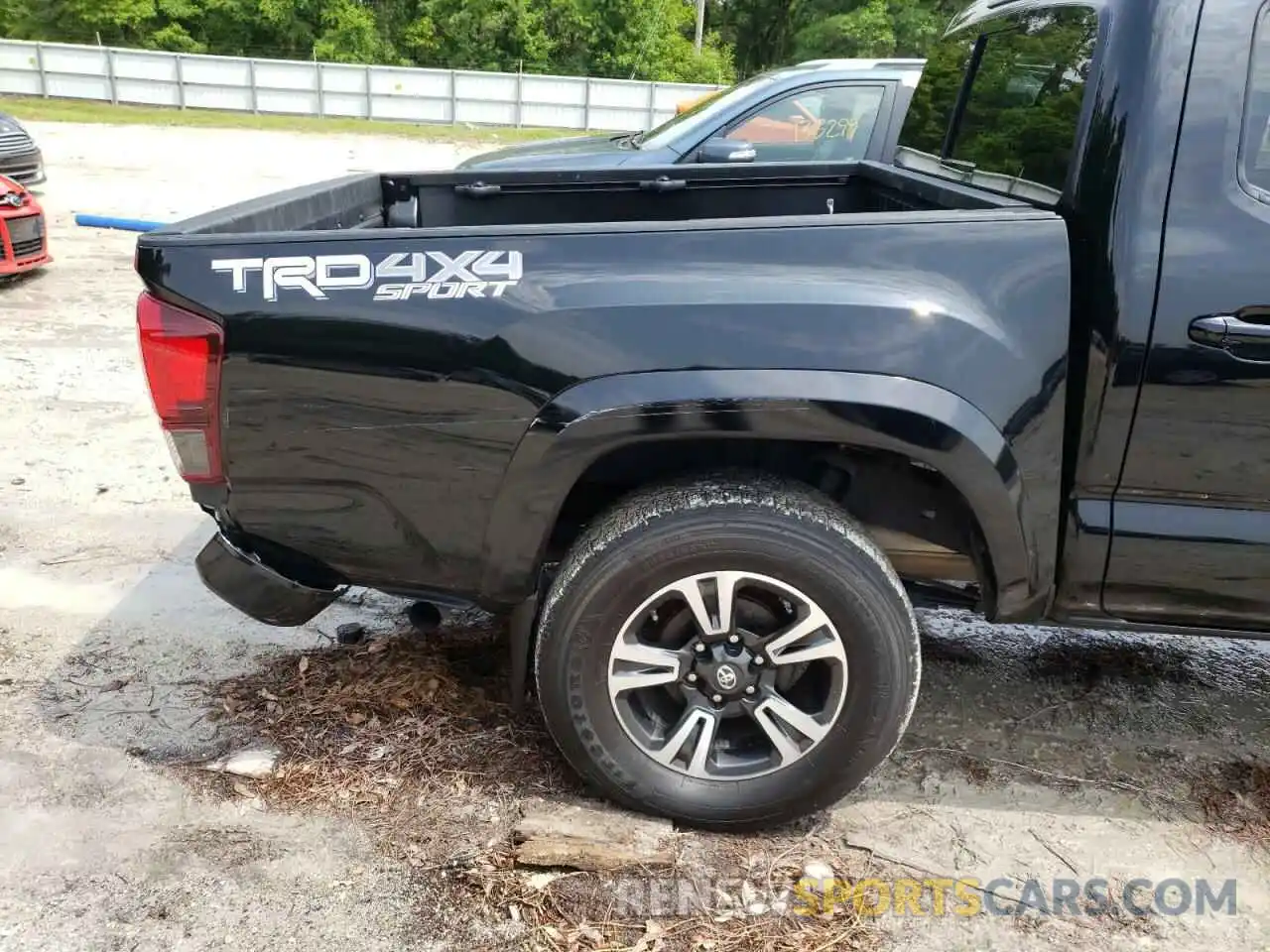 9 Photograph of a damaged car 3TMCZ5AN1KM190367 TOYOTA TACOMA 2019