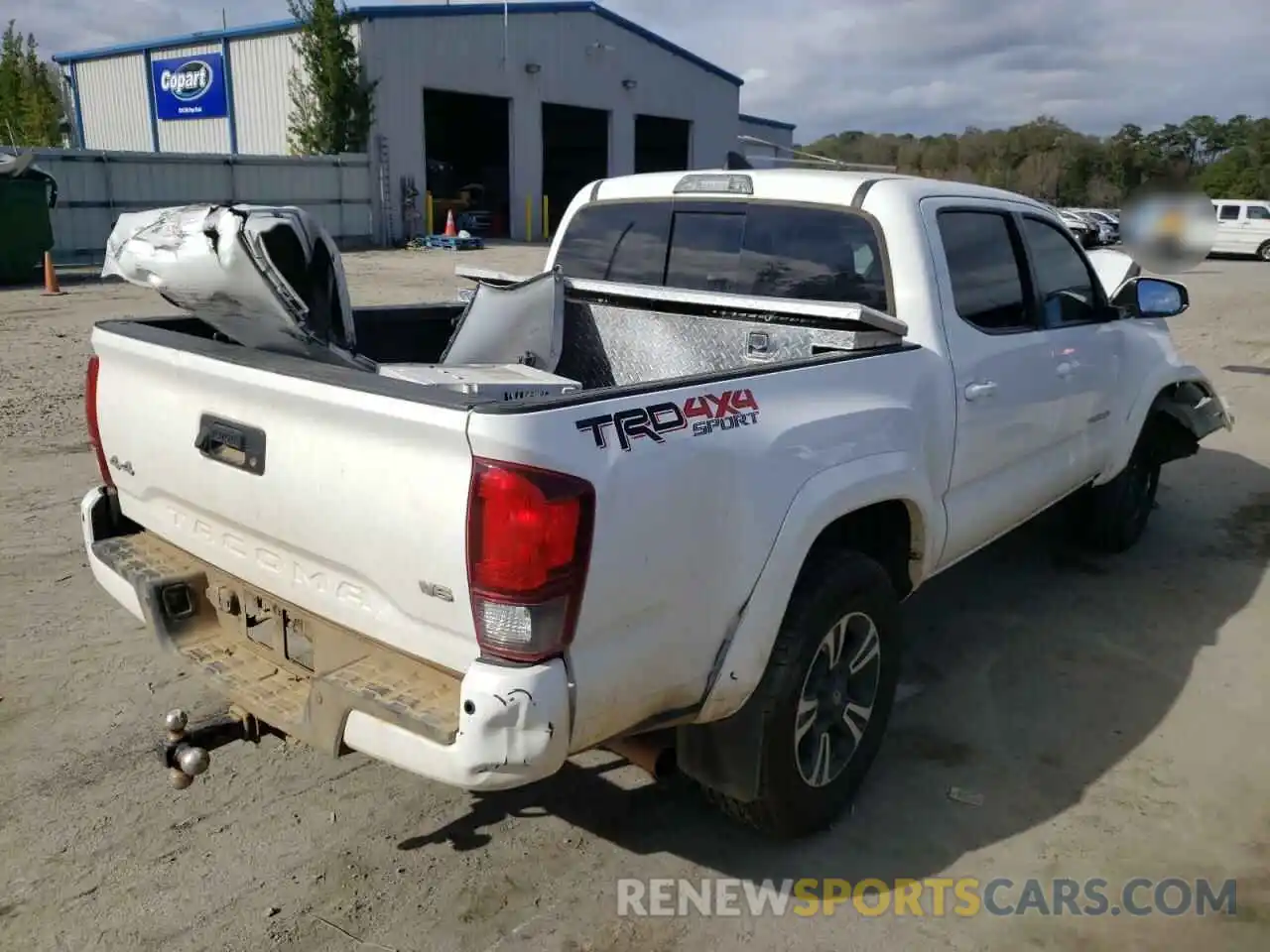 4 Photograph of a damaged car 3TMCZ5AN1KM191017 TOYOTA TACOMA 2019