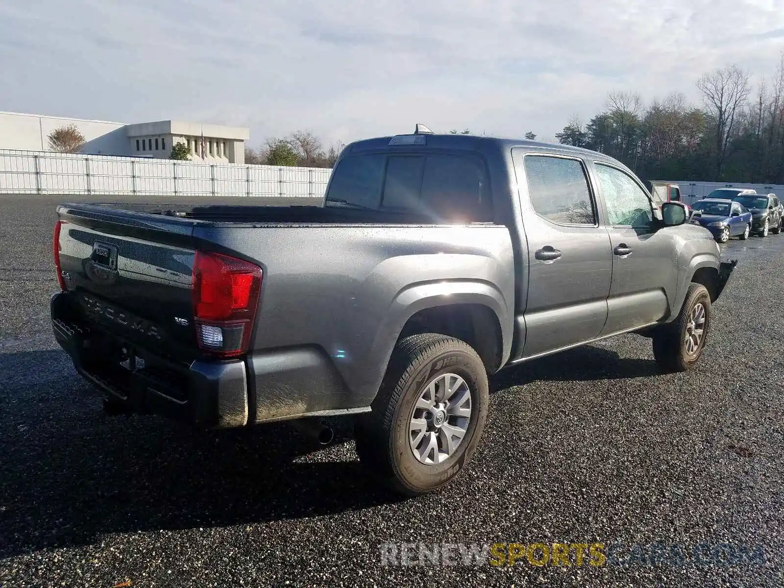 4 Photograph of a damaged car 3TMCZ5AN1KM195813 TOYOTA TACOMA 2019