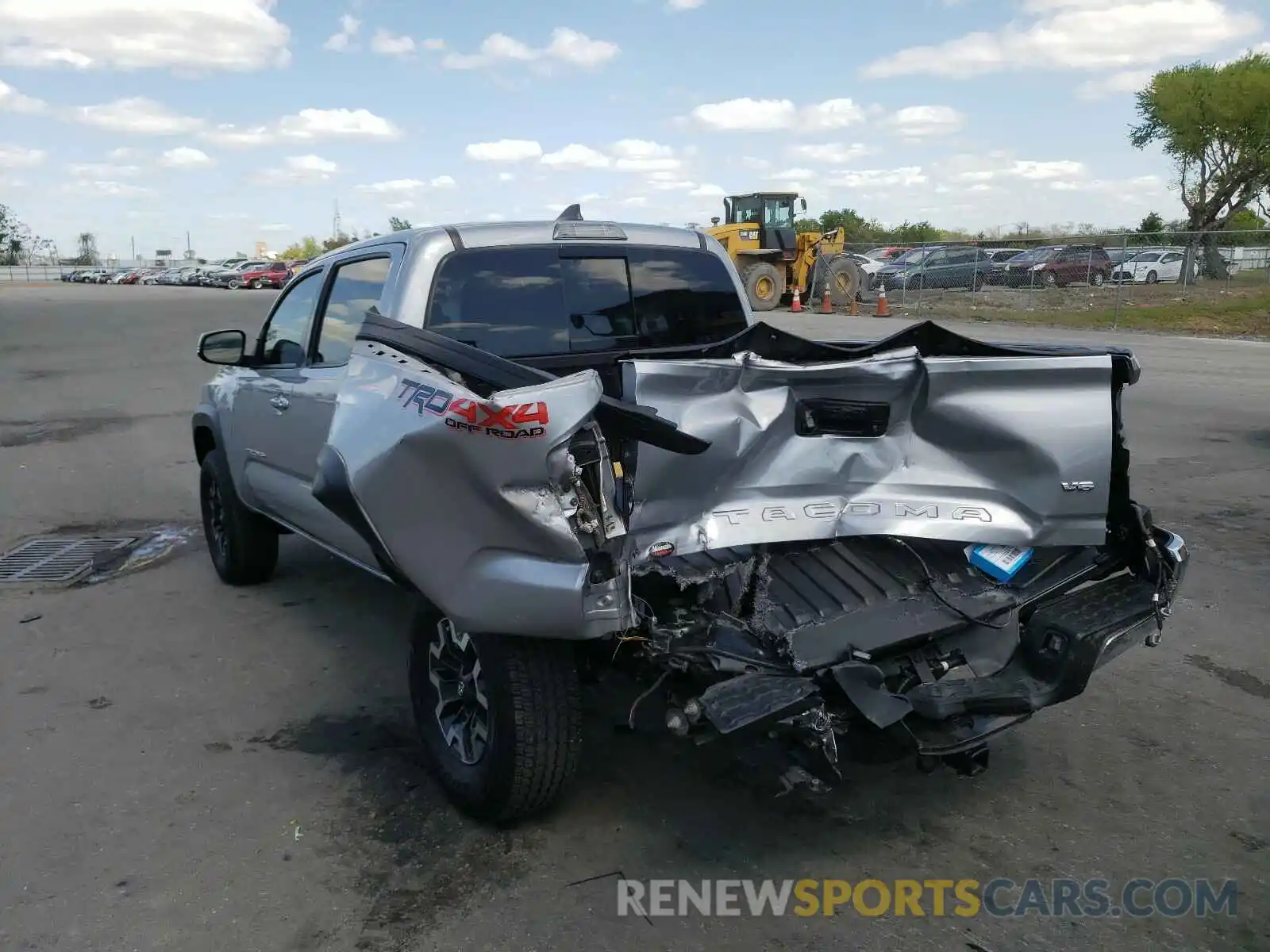 3 Photograph of a damaged car 3TMCZ5AN1KM198288 TOYOTA TACOMA 2019