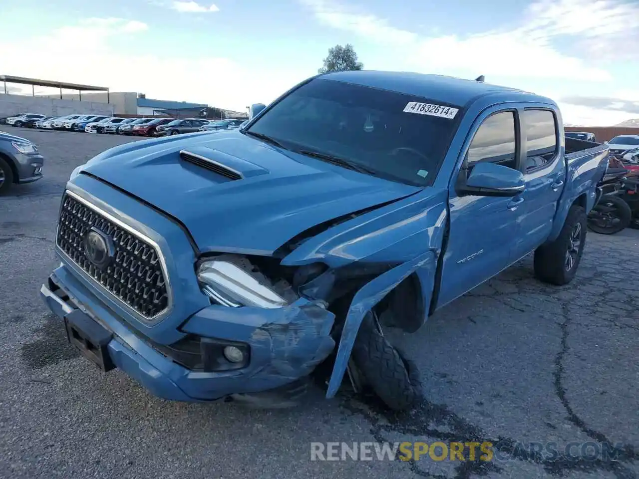 1 Photograph of a damaged car 3TMCZ5AN1KM202162 TOYOTA TACOMA 2019